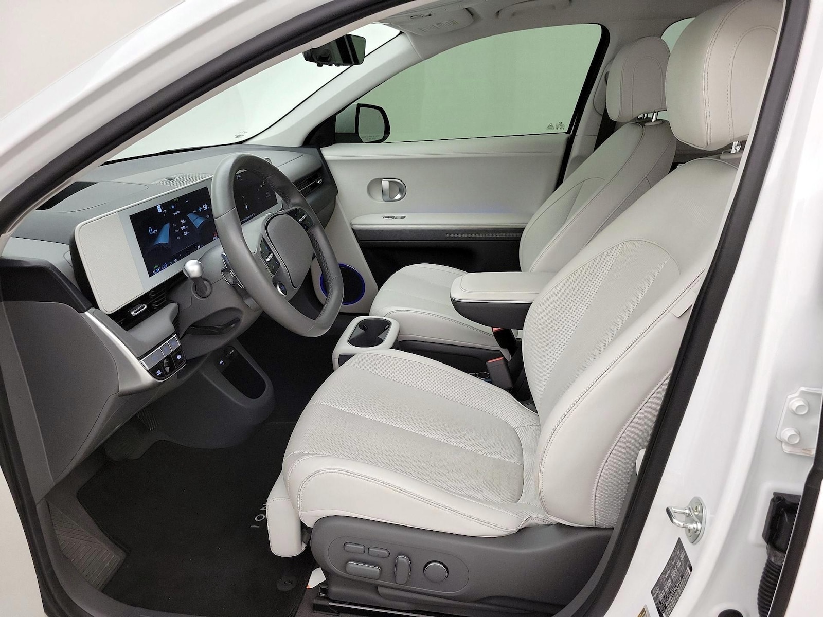 2024 Hyundai IONIQ 5 Limited - Photo 12