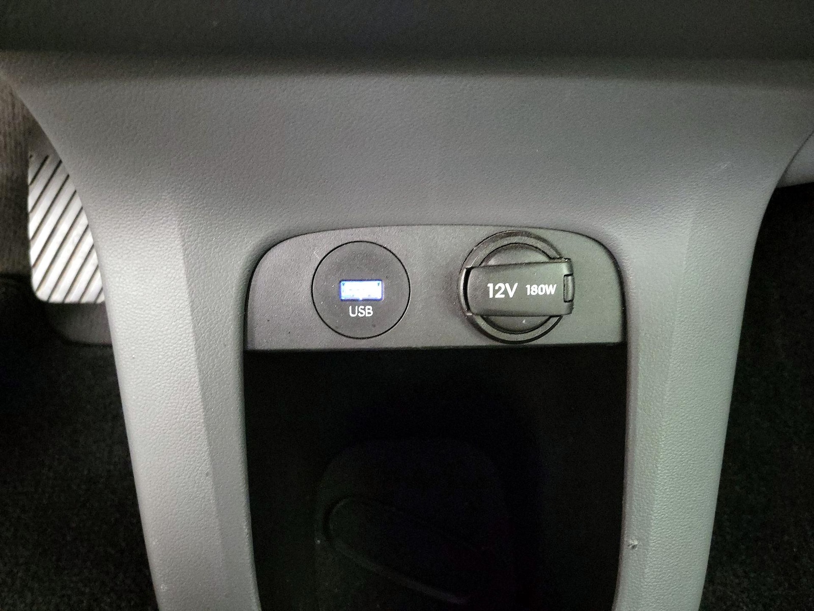 2024 Hyundai IONIQ 5 Limited - Photo 20