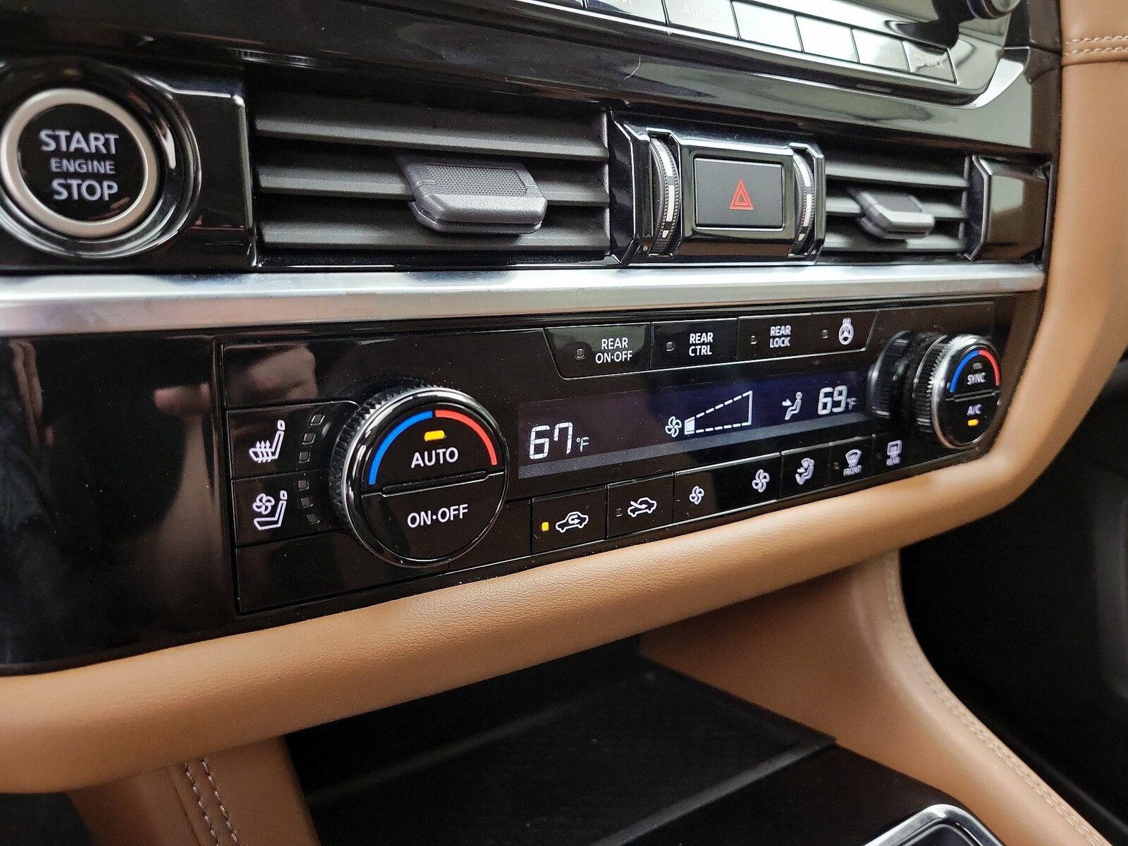 2023 Nissan Pathfinder Platinum - Photo 18