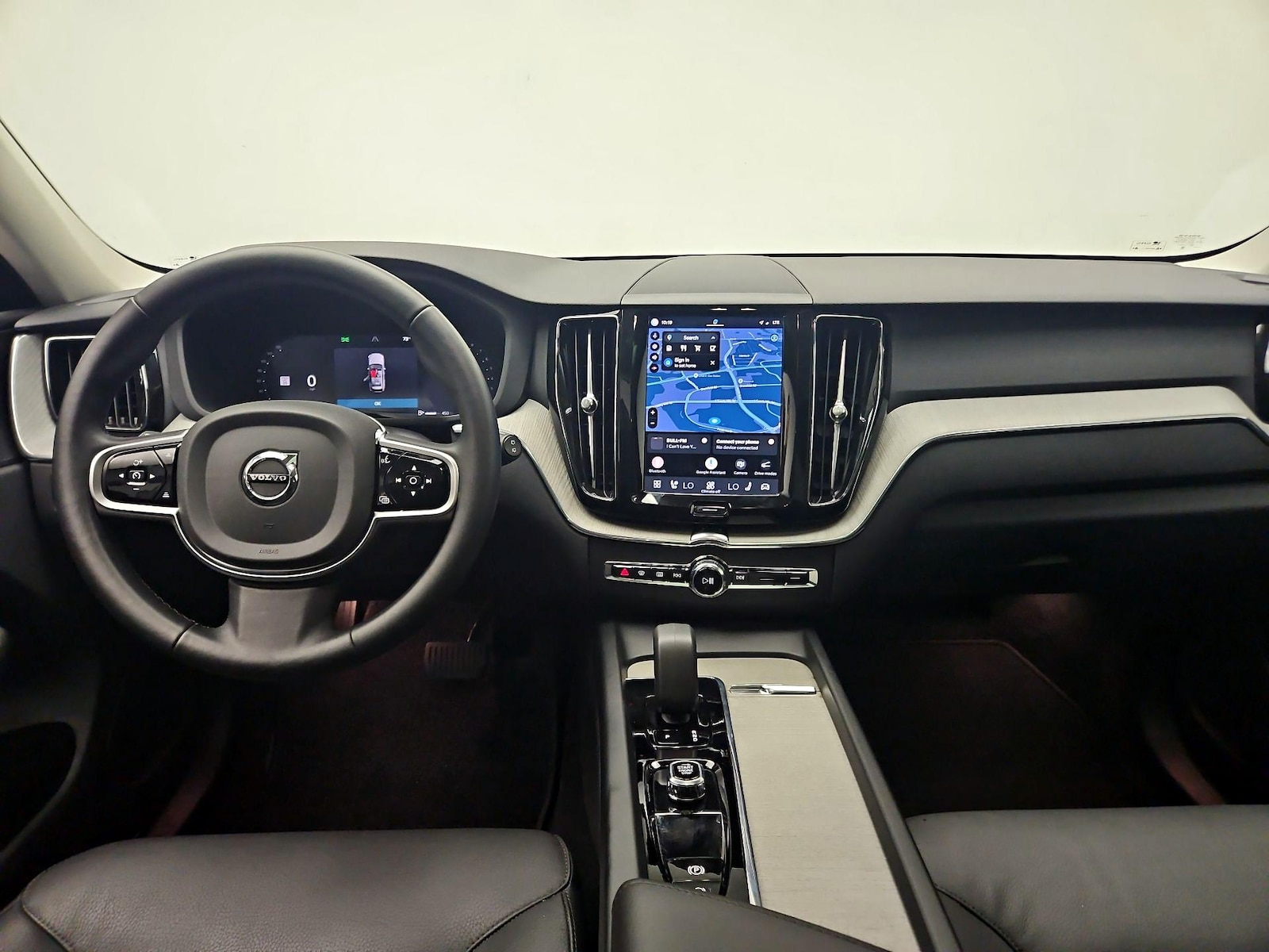 2025 Volvo XC60 Plus - Photo 10