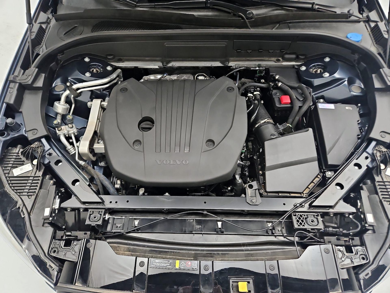 2025 Volvo XC60 Plus - Photo 24
