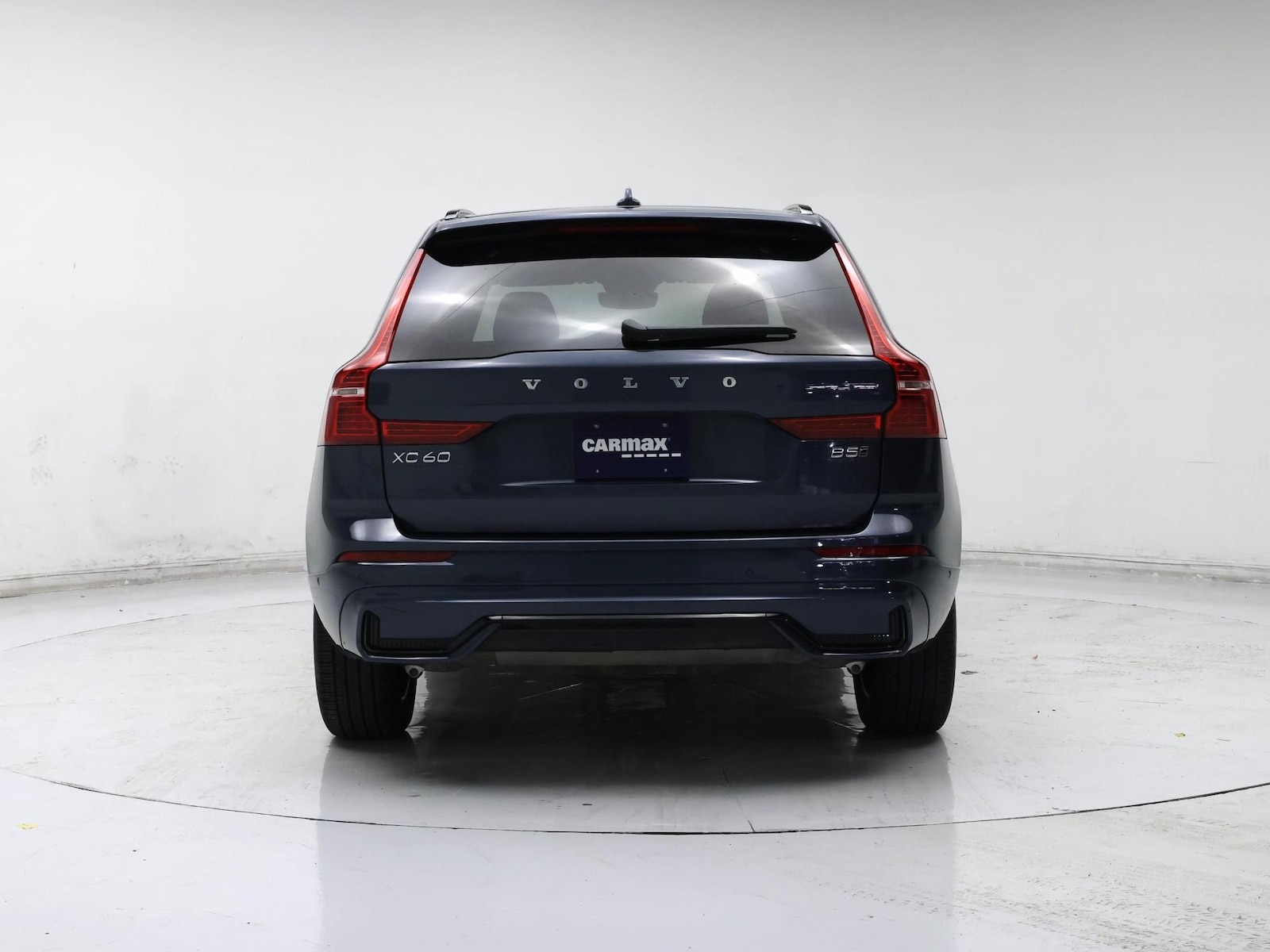 2025 Volvo XC60 Plus - Photo 7