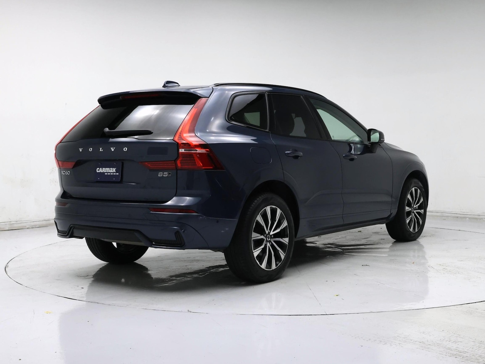 2025 Volvo XC60 Plus - Photo 9