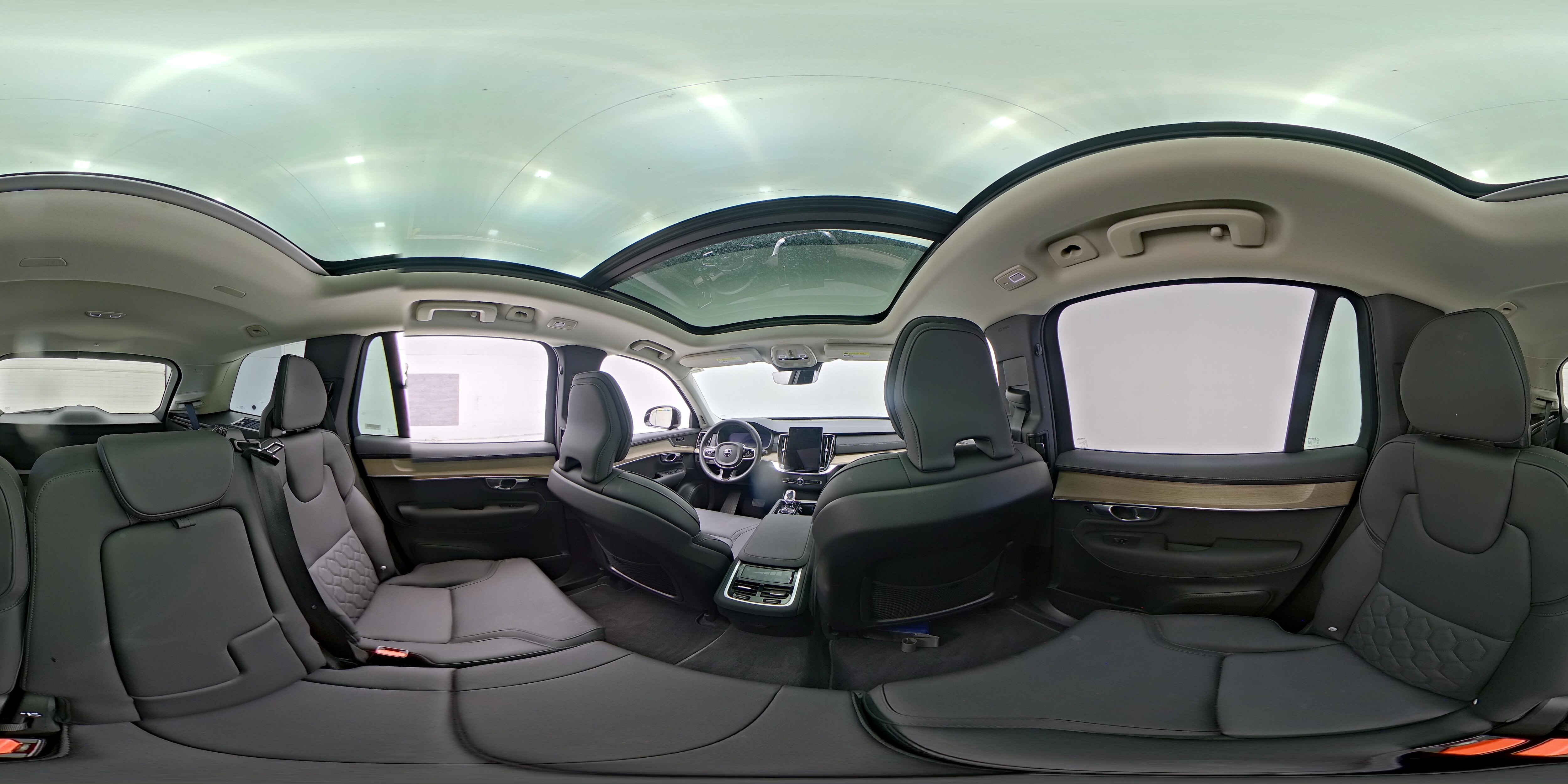 2025 Volvo XC90 Plus - Photo 29