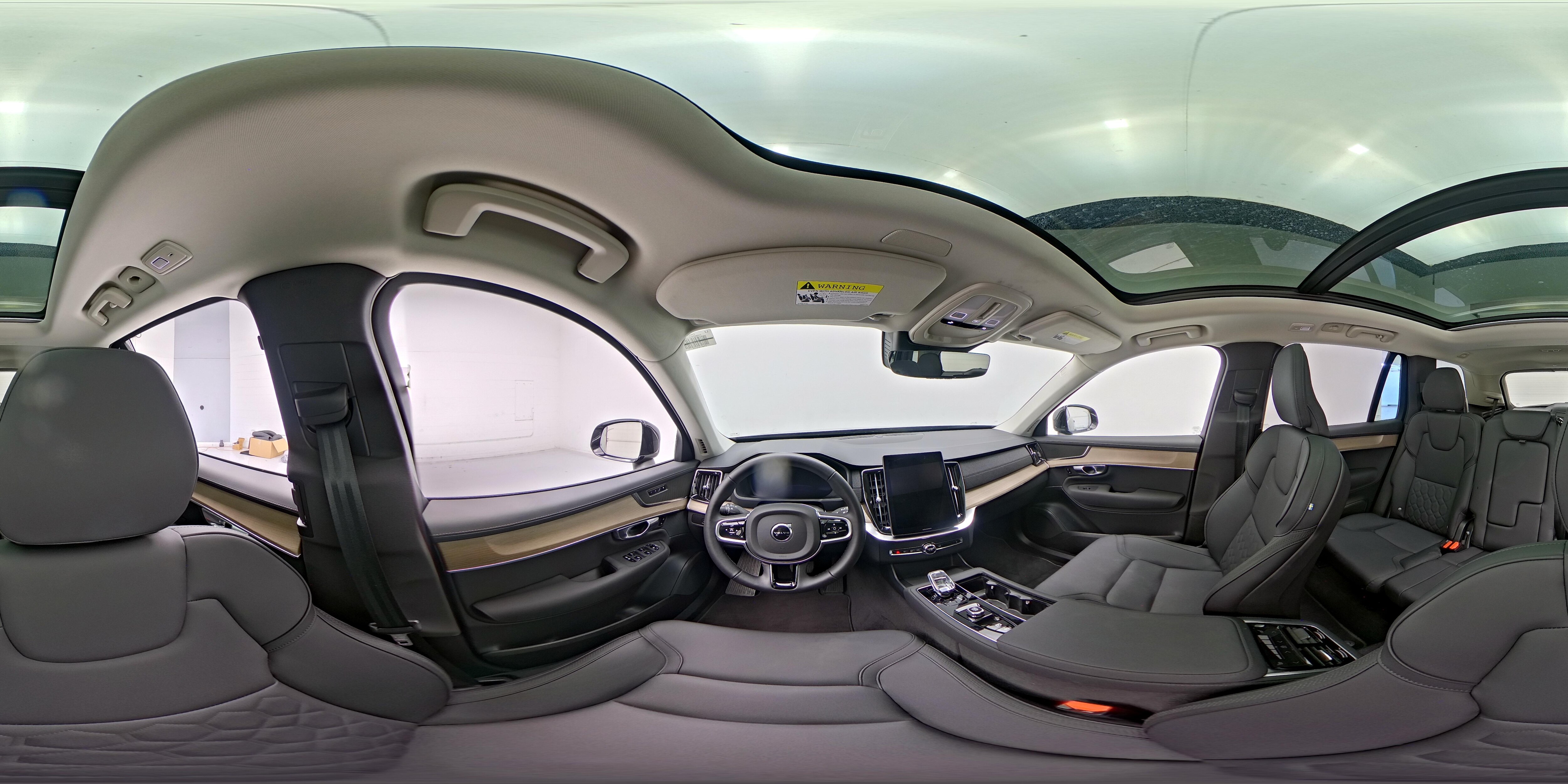 2025 Volvo XC90 Plus - Photo 30