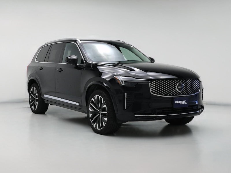 2025 Volvo XC90 B6 Plus
