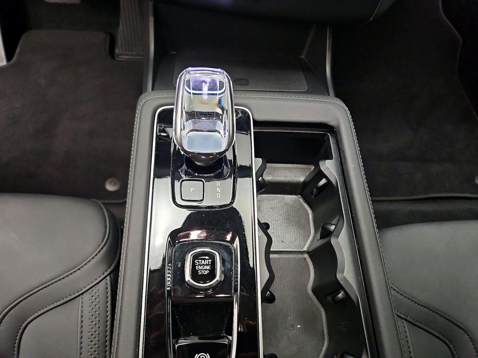 2025 Volvo XC90 Plus - Photo 19