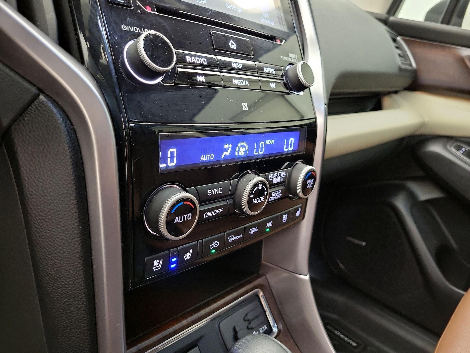 2022 Subaru Ascent Touring - Photo 18