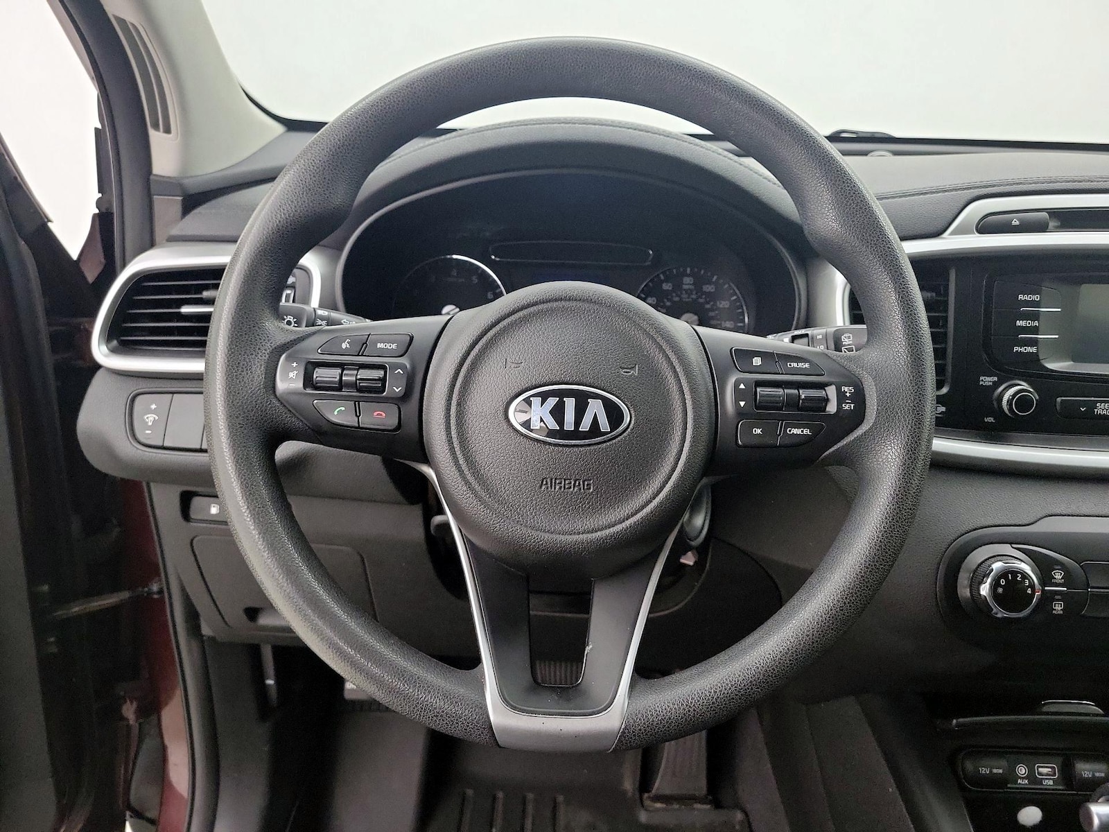 2017 Kia Sorento LX - Photo 11