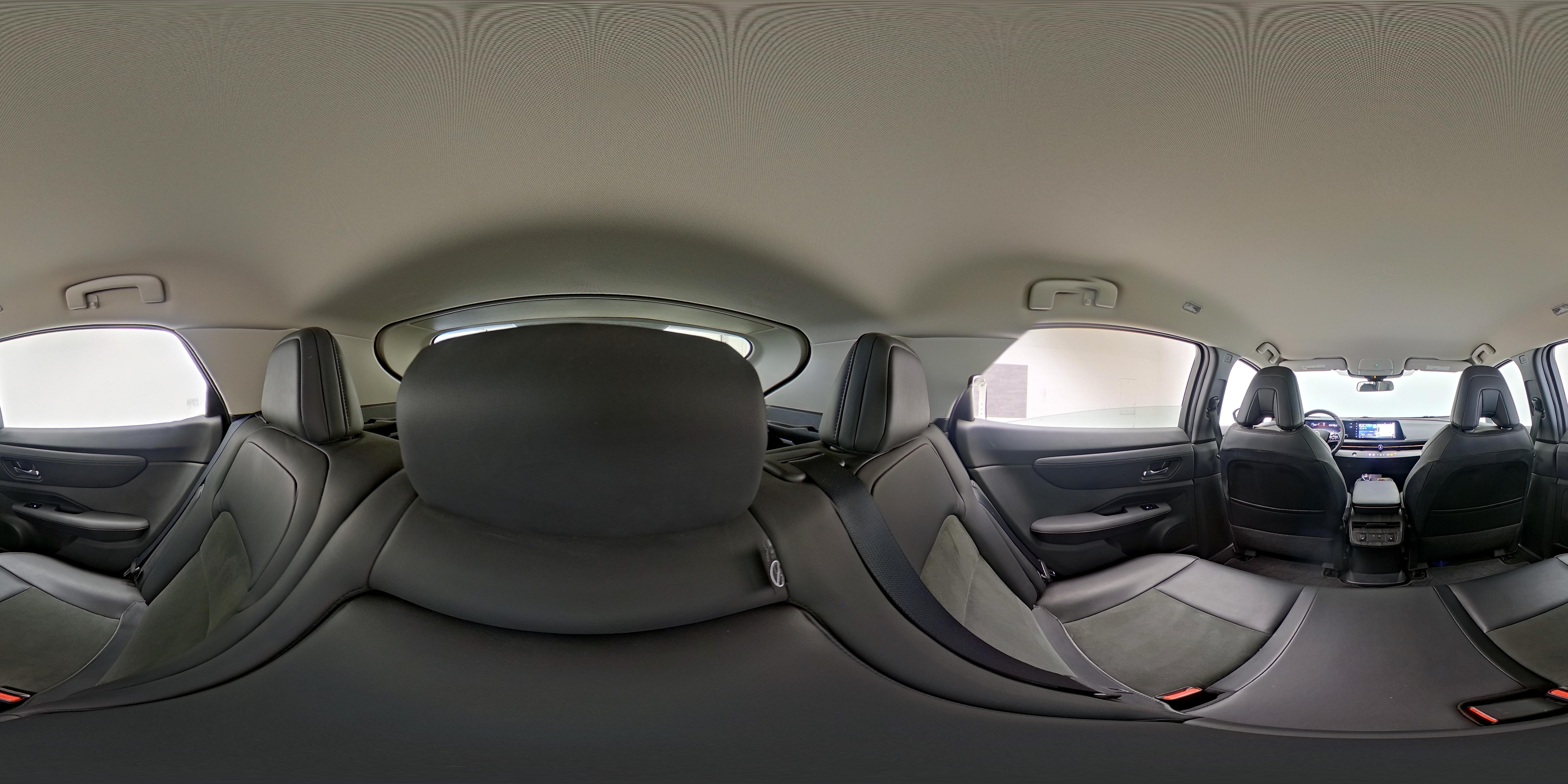 2024 Nissan ARIYA Engage+ - Photo 27