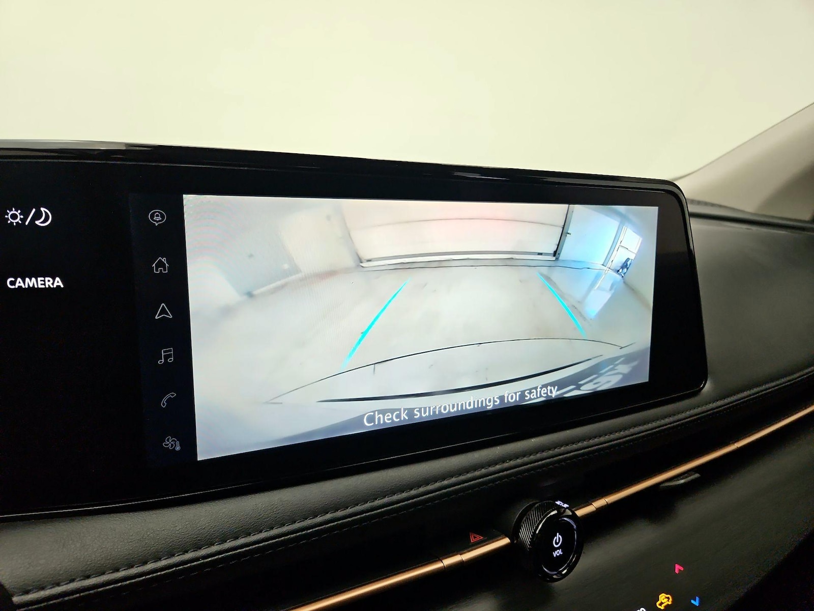 2024 Nissan ARIYA Engage+ - Photo 16