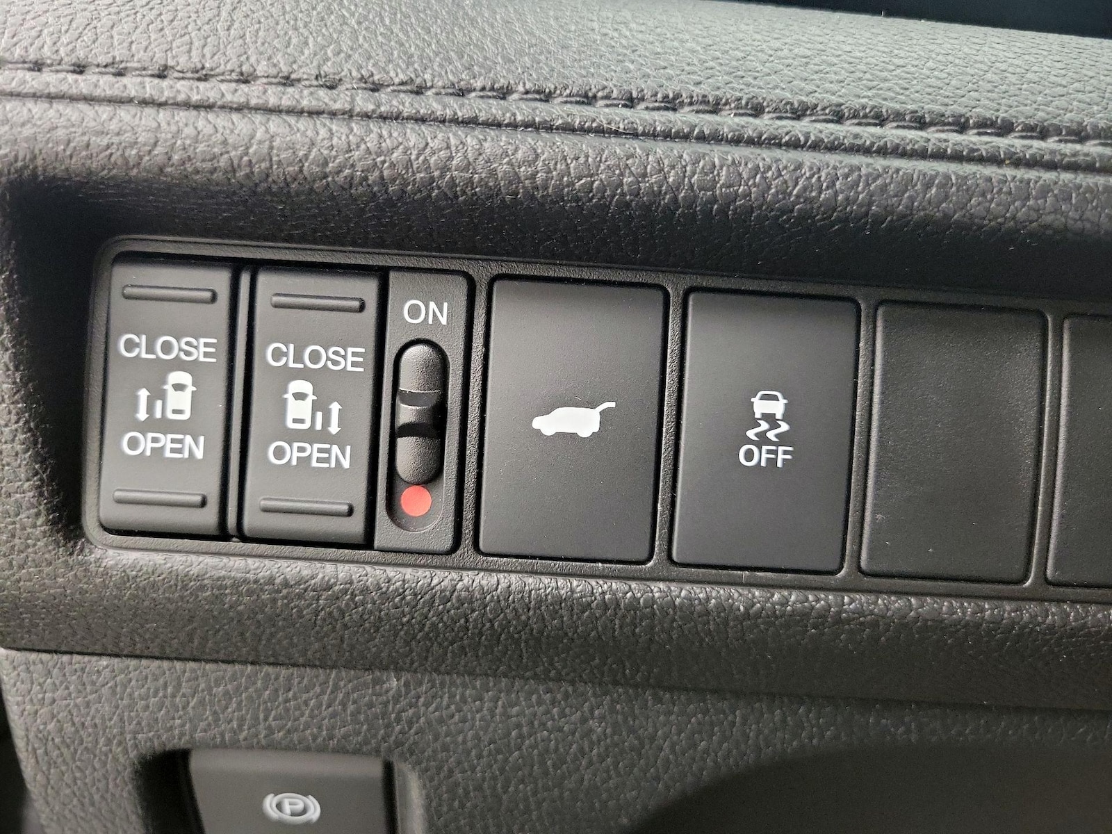 2025 Honda Odyssey EX-L - Photo 14