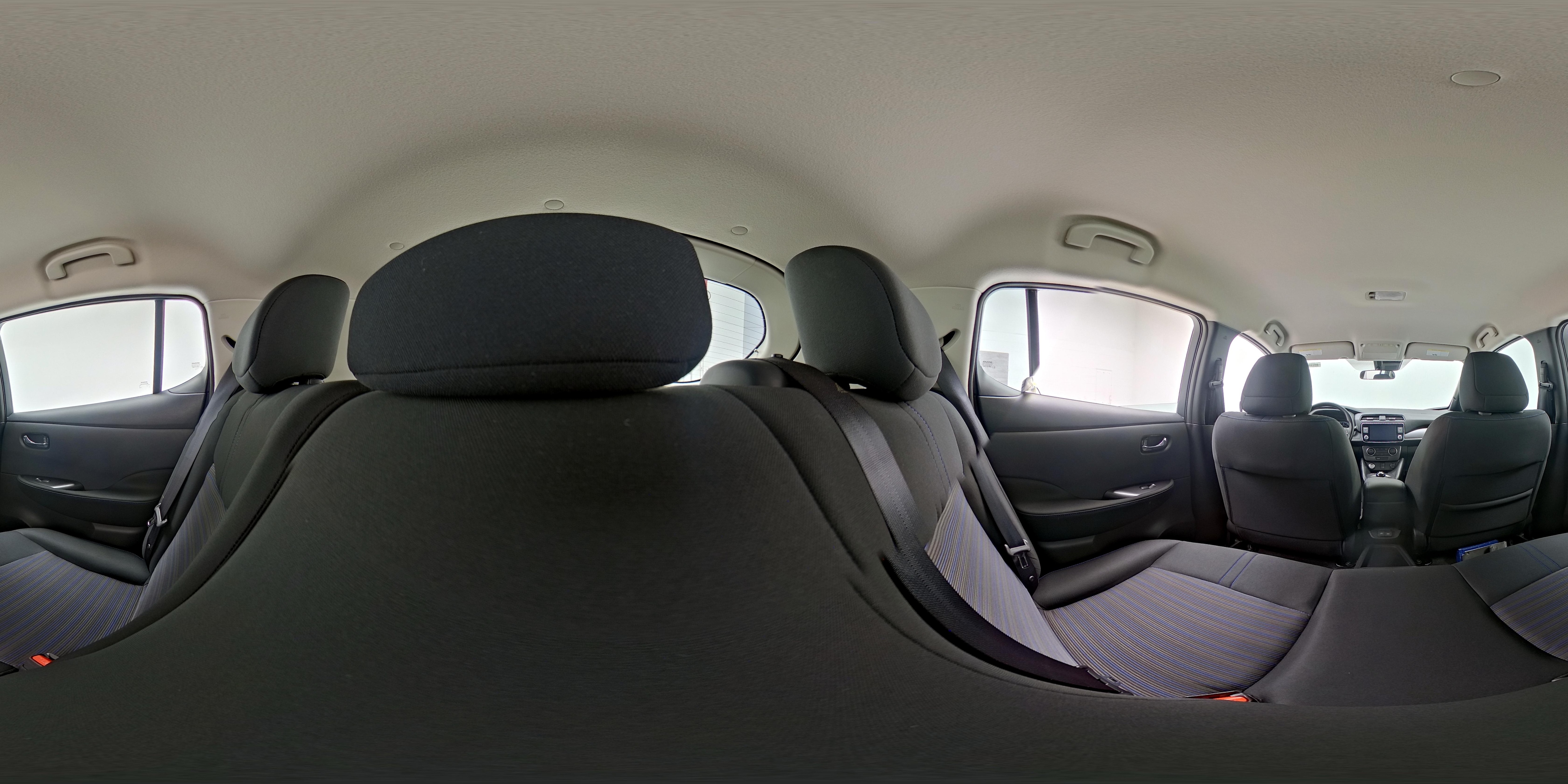 2025 Nissan Leaf S - Photo 26
