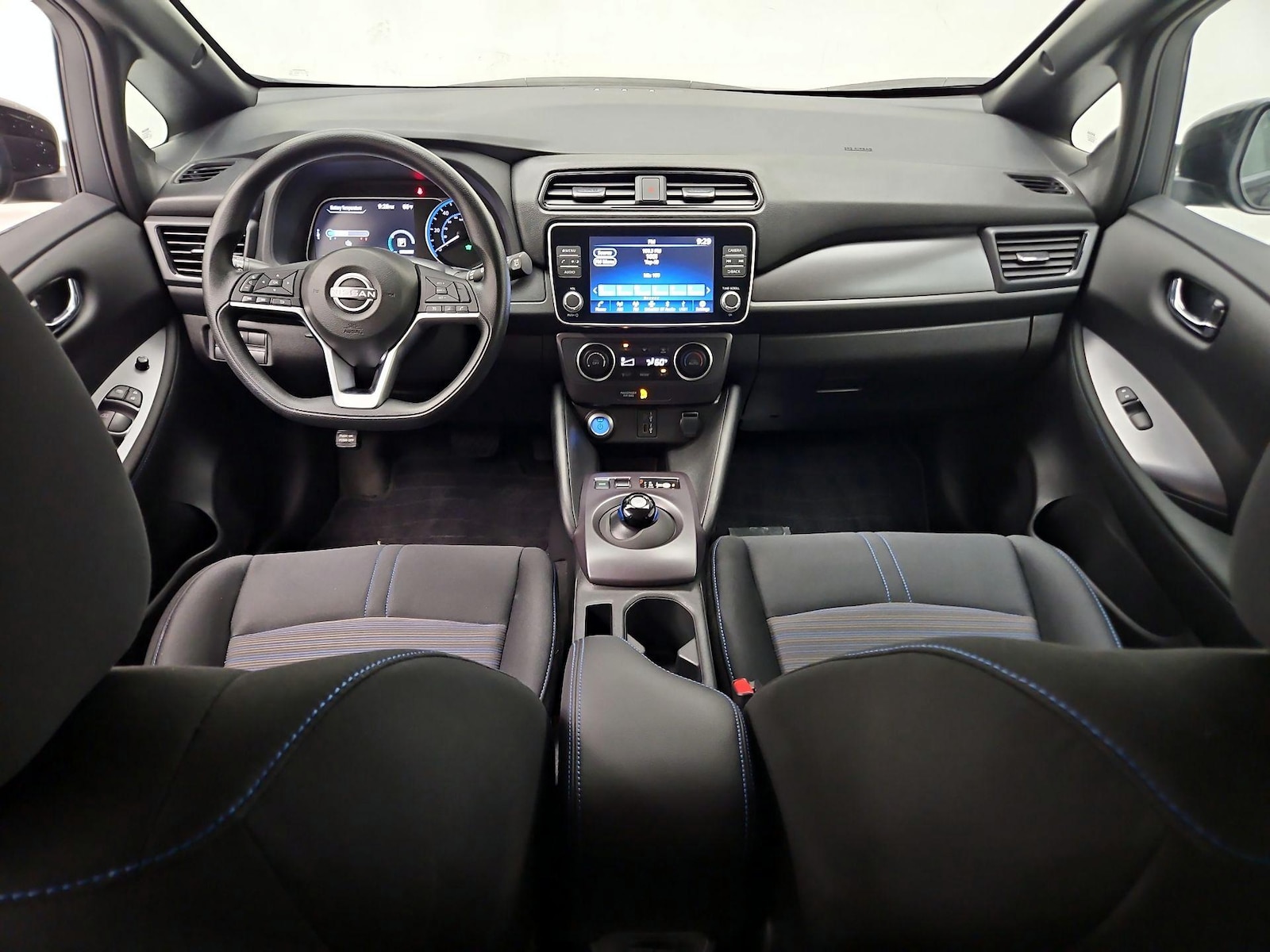 2025 Nissan Leaf S - Photo 10