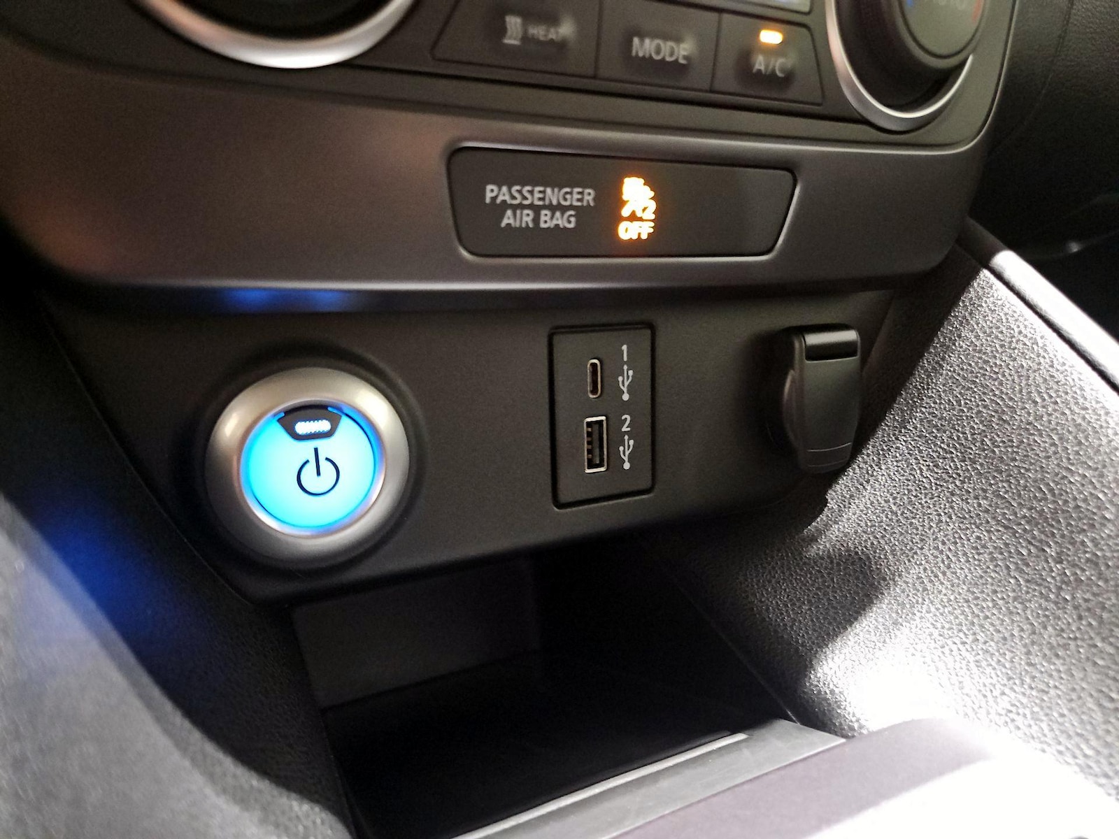 2025 Nissan Leaf S - Photo 19