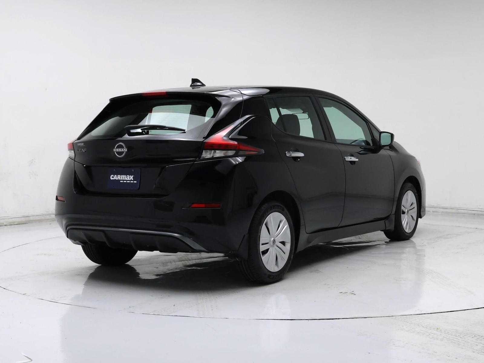 2025 Nissan Leaf S - Photo 9