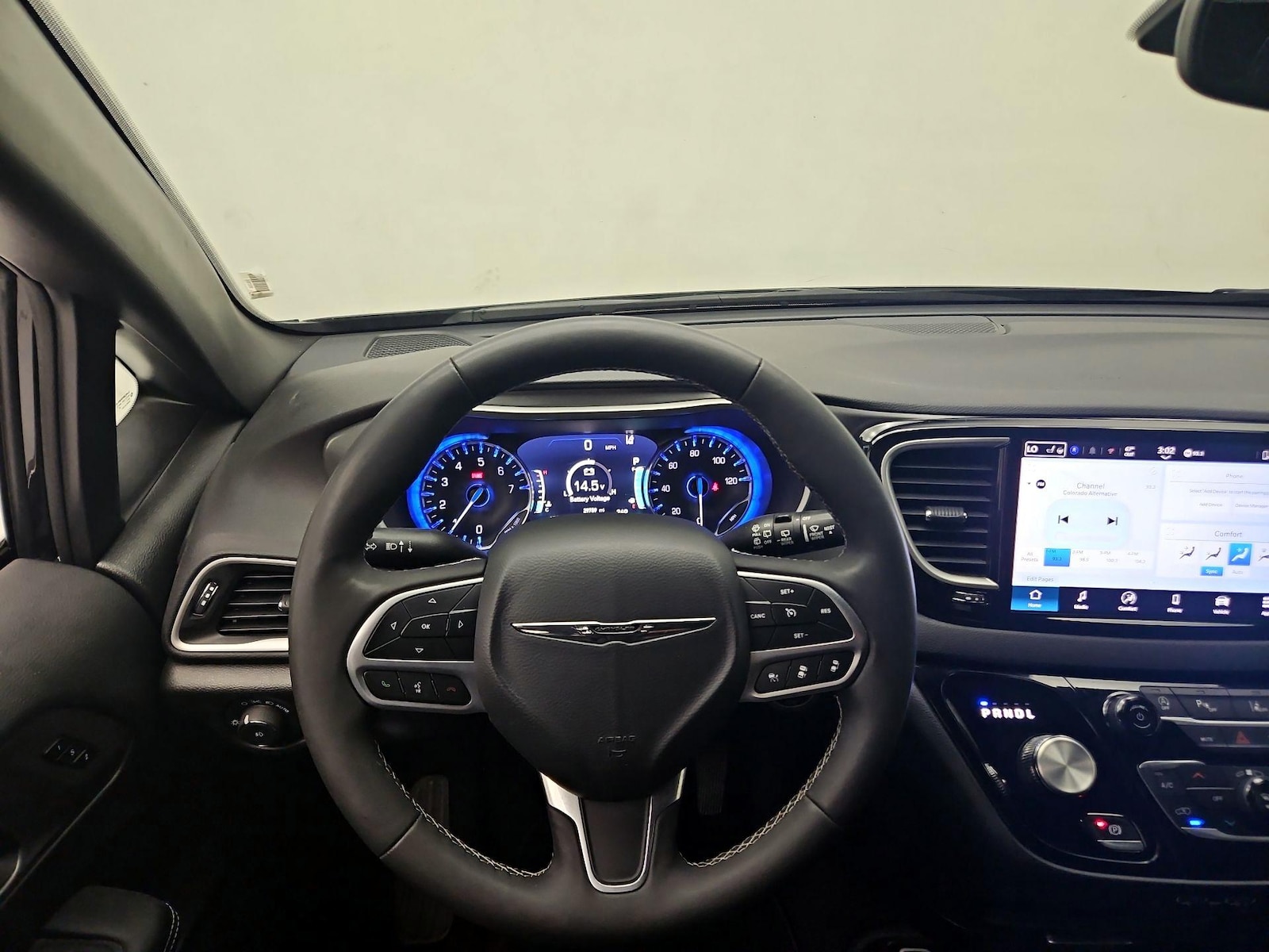 2025 Chrysler Pacifica Select - Photo 11