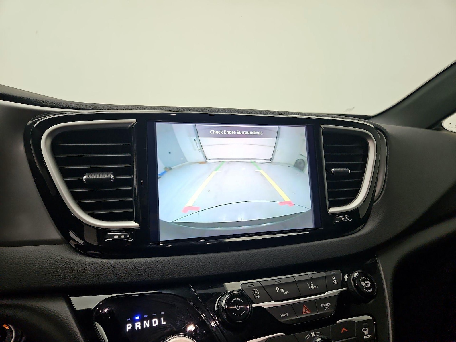 2025 Chrysler Pacifica Select - Photo 15