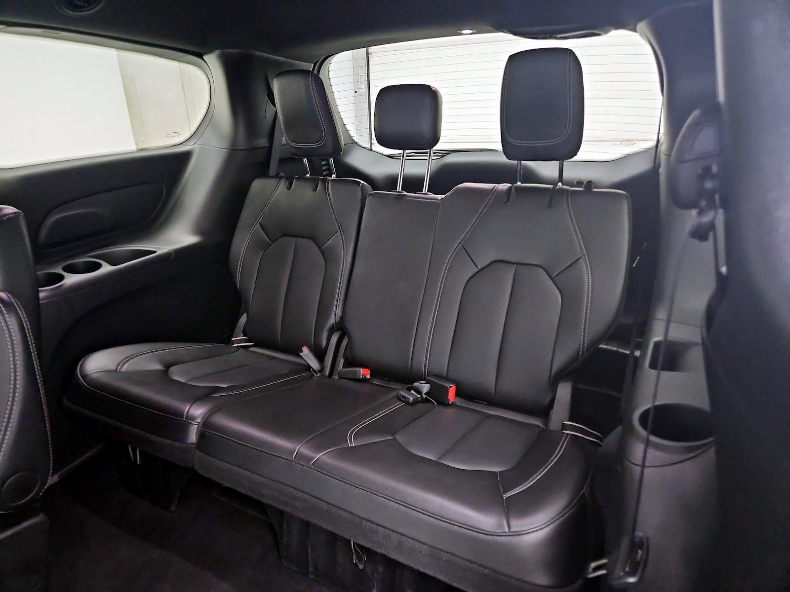 2025 Chrysler Pacifica Select - Photo 21