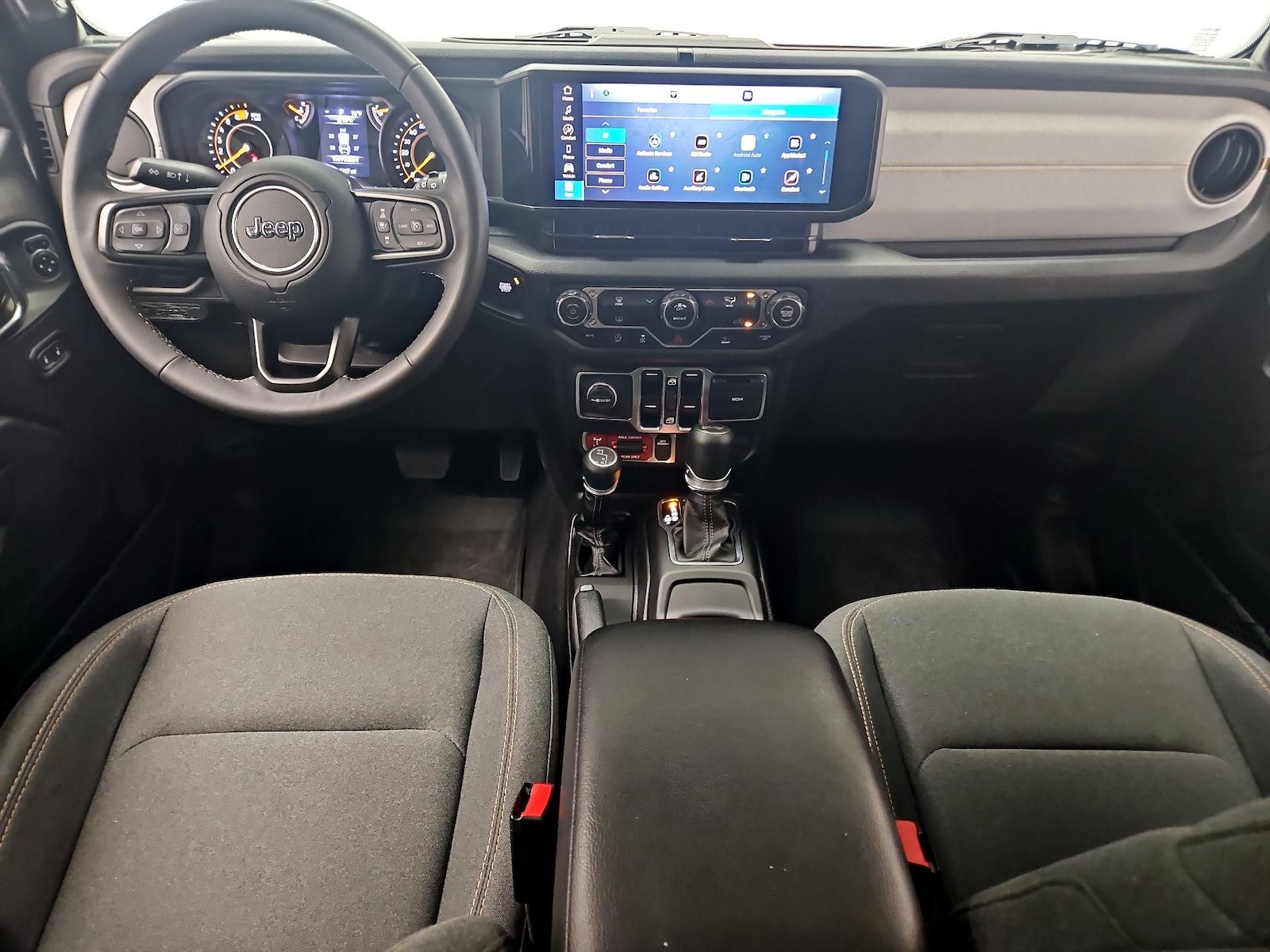 Apple CarPlay® & Android Auto™