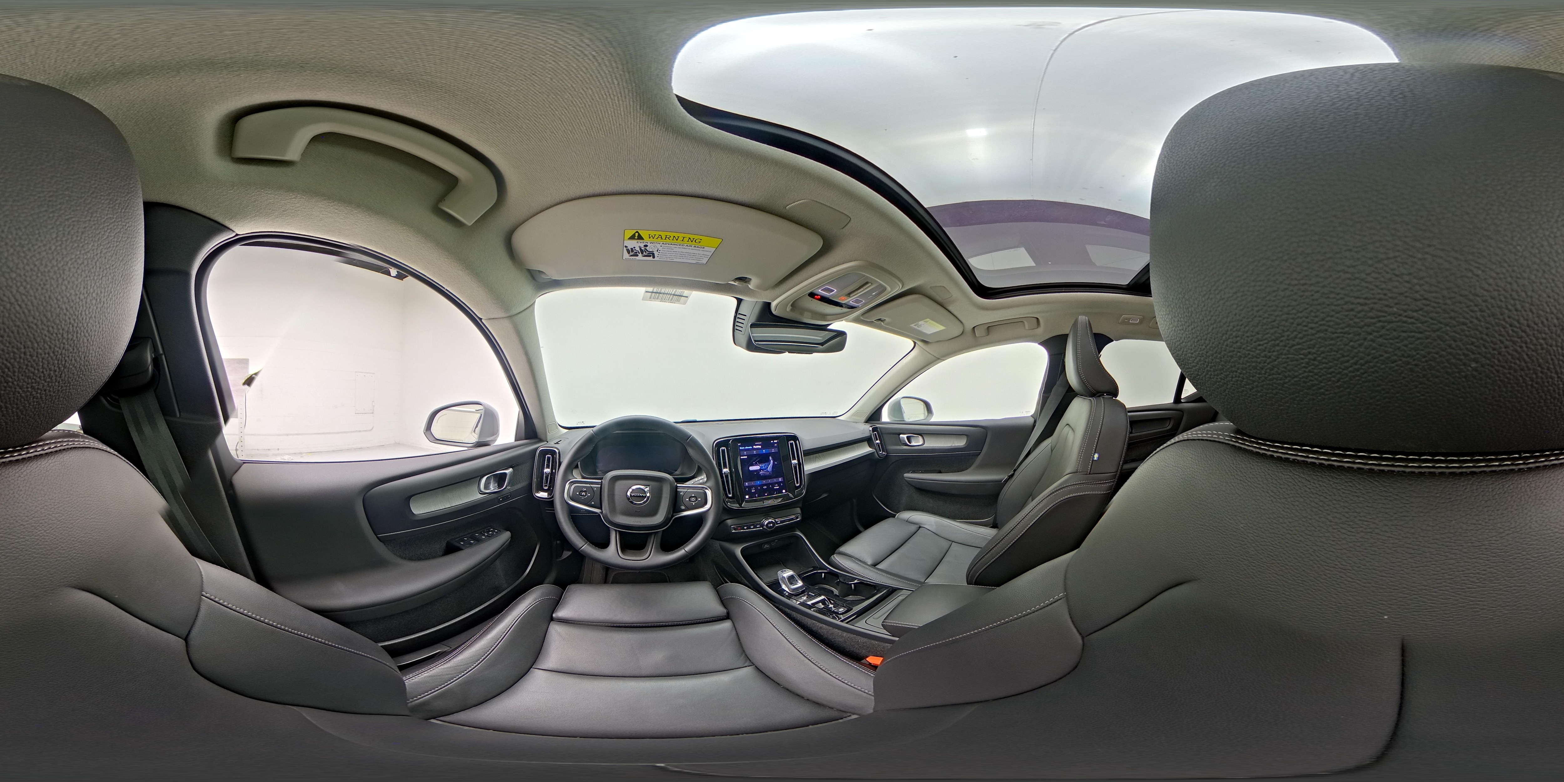 2025 Volvo XC40 Plus - Photo 28