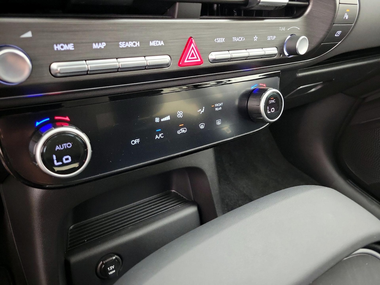 2026 Hyundai Palisade SE - Photo 18