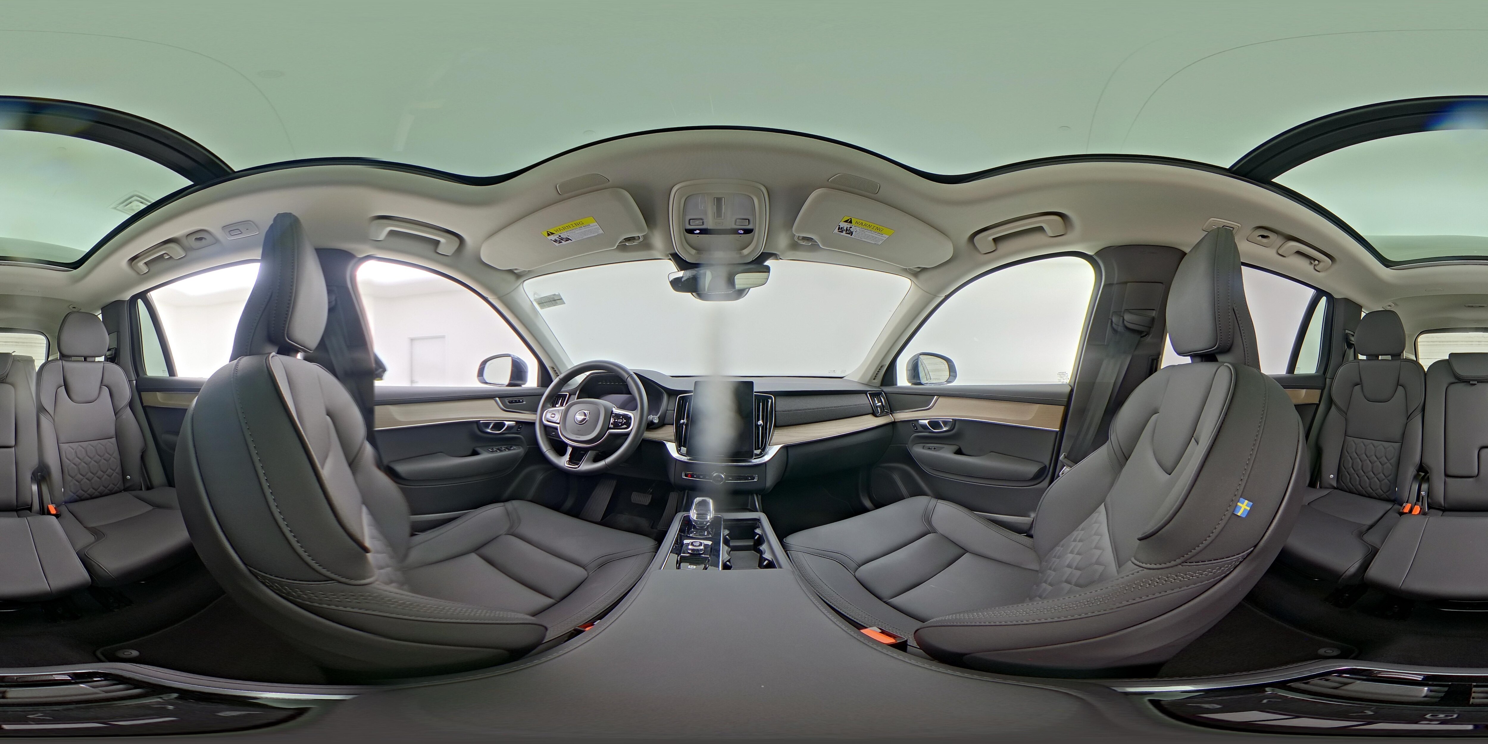 2025 Volvo XC90 Plus - Photo 28