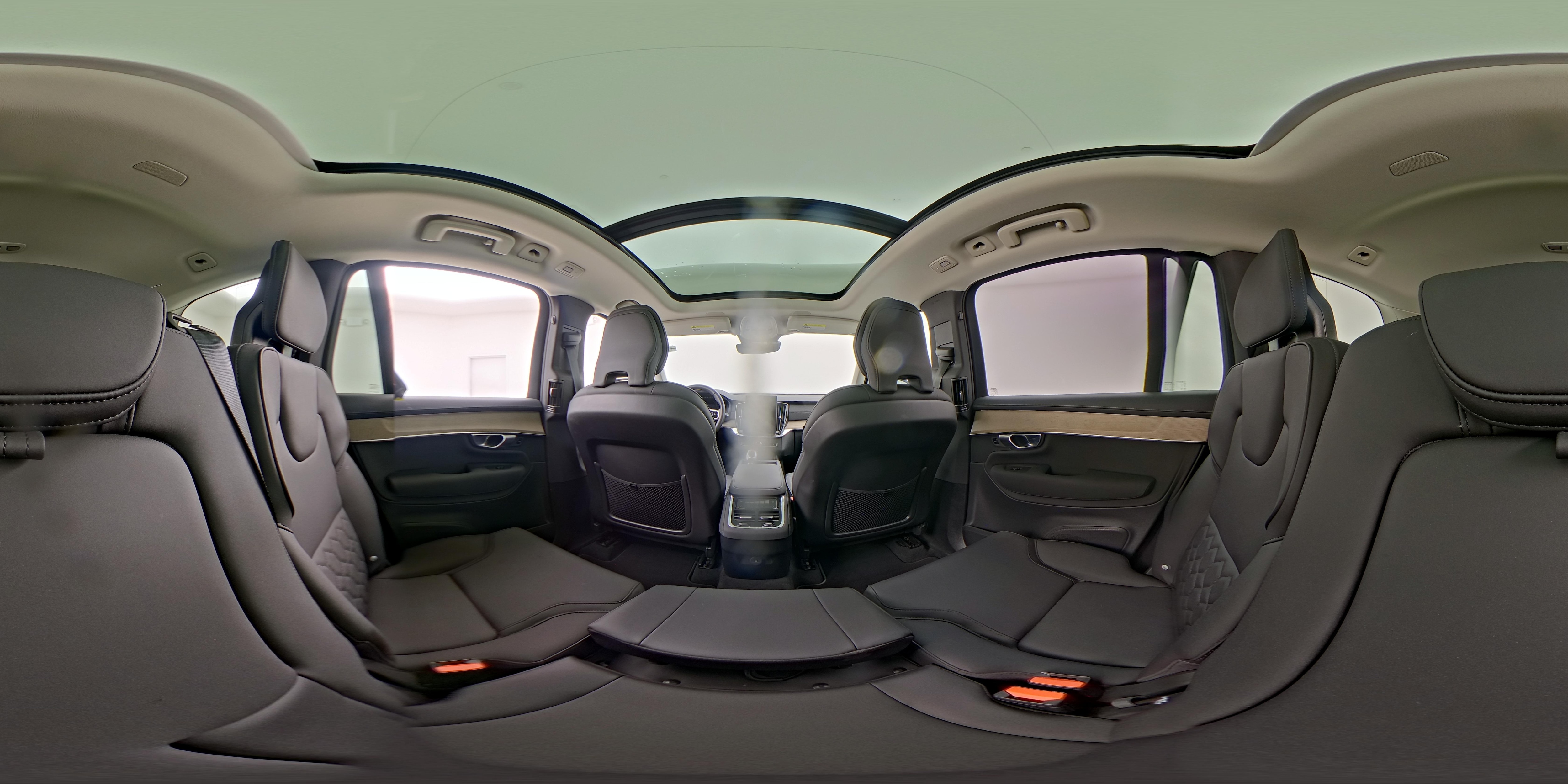 2025 Volvo XC90 Plus - Photo 29