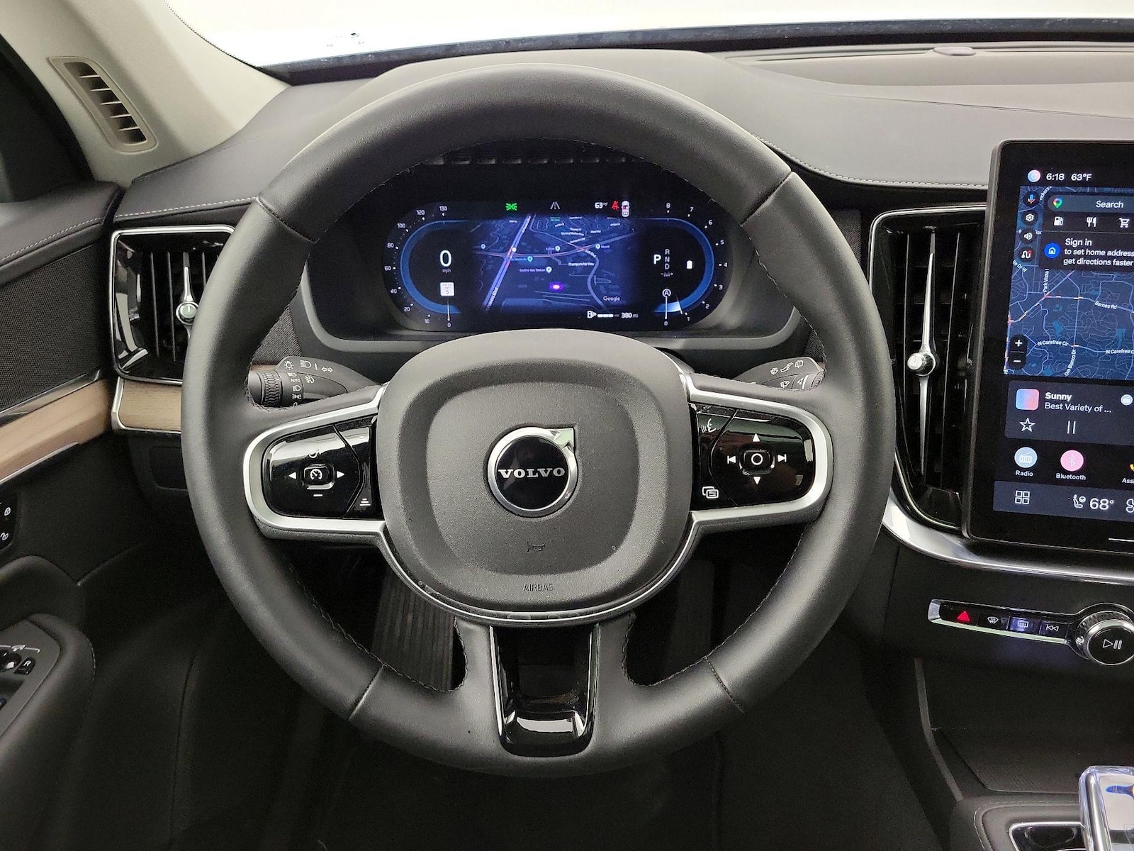 2025 Volvo XC90 Plus - Photo 11