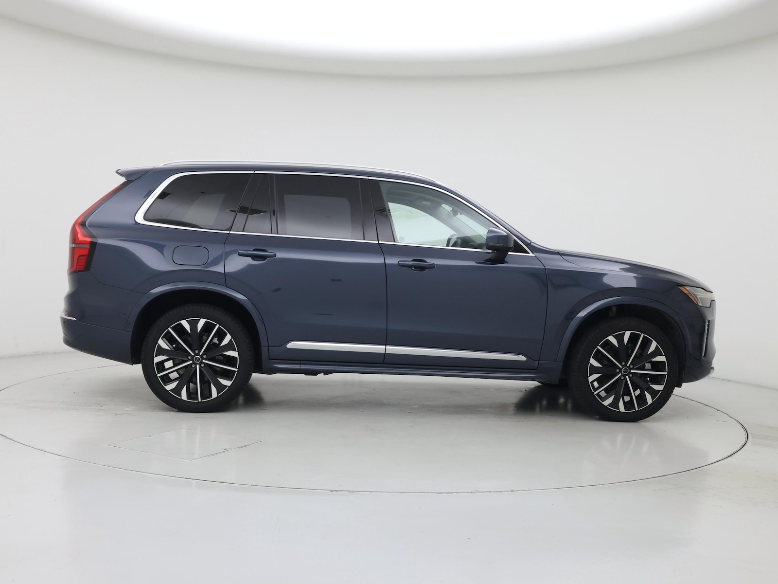 2025 Volvo XC90 Plus - Photo 8