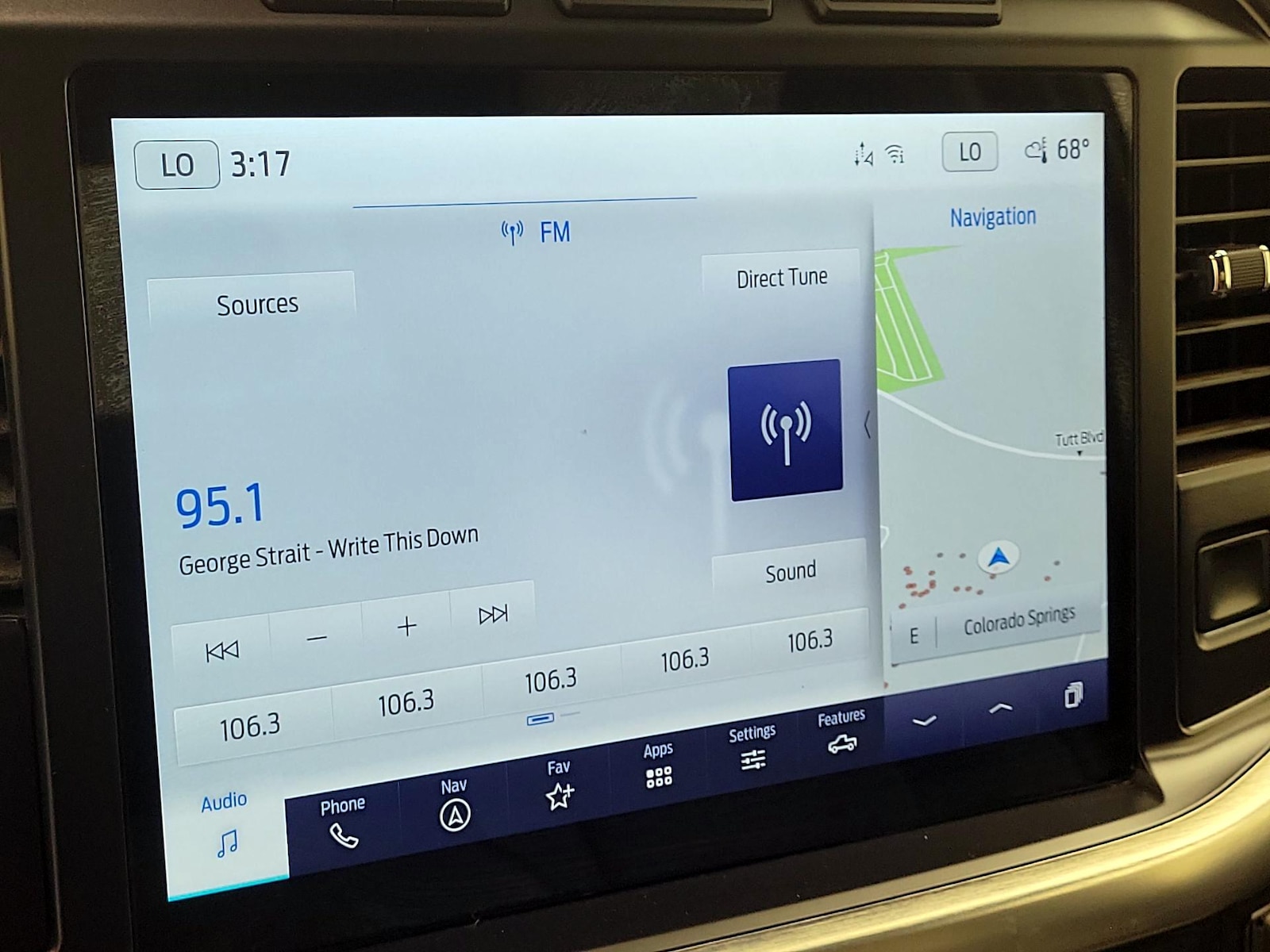 2023 Ford F-150 Lariat - Photo 16