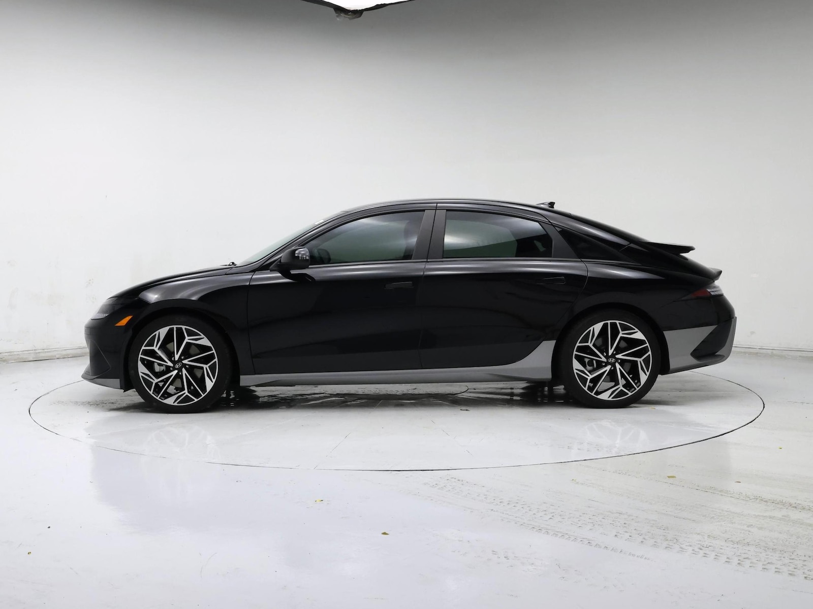 2023 Hyundai IONIQ 6 SEL - Photo 4