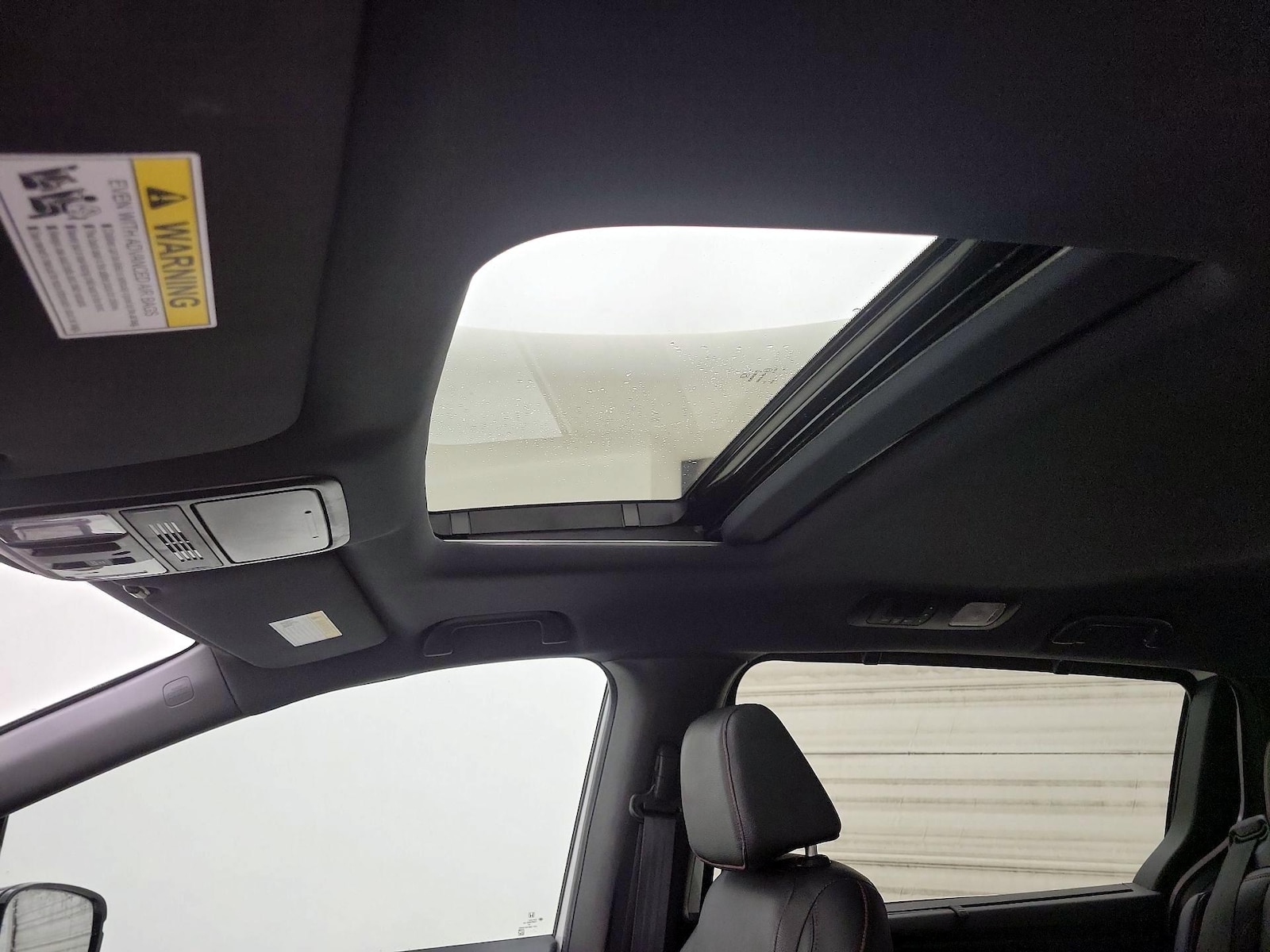 Sunroof(s) & Overhead Airbags