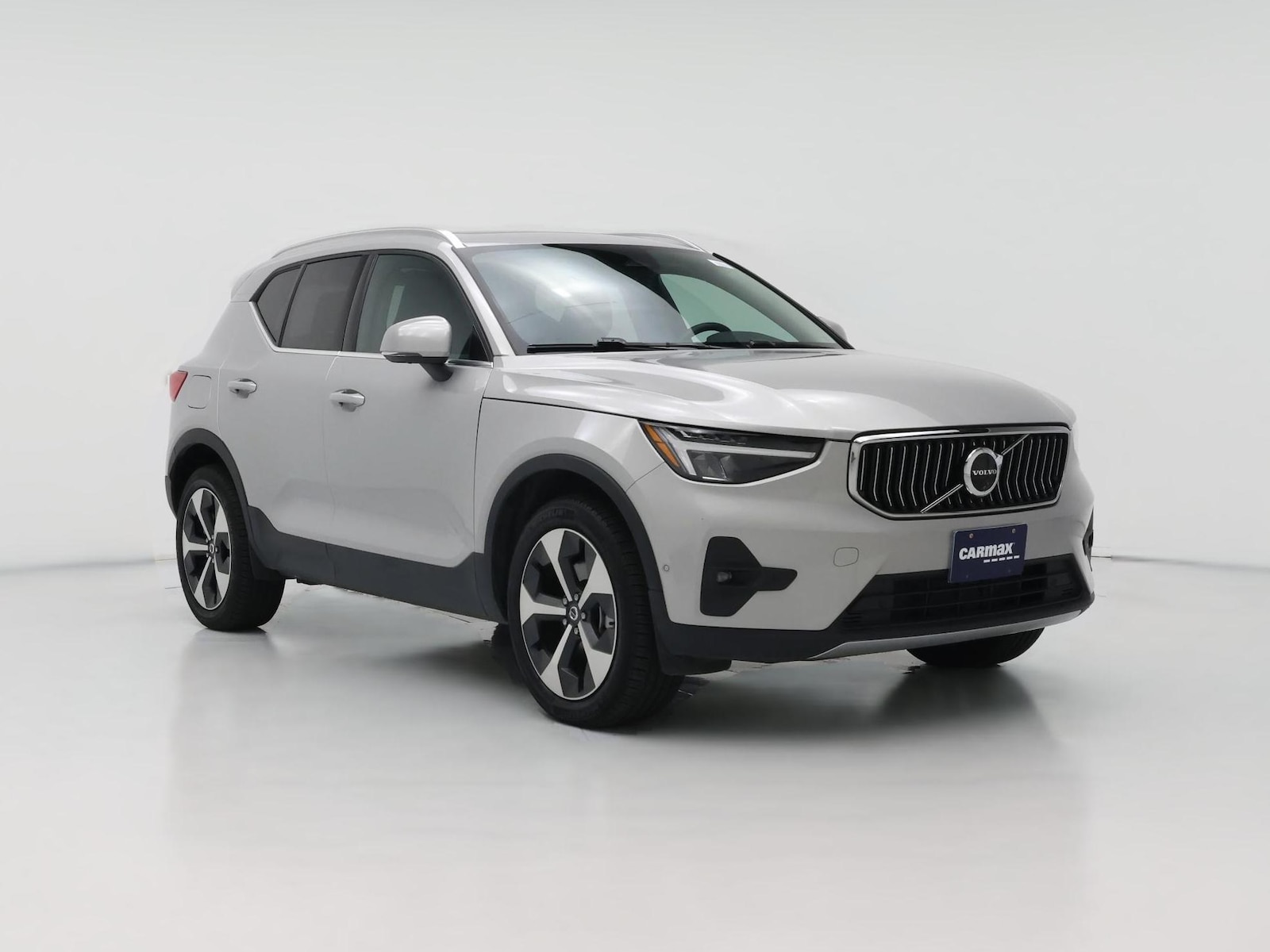 2025 Volvo XC40 Plus