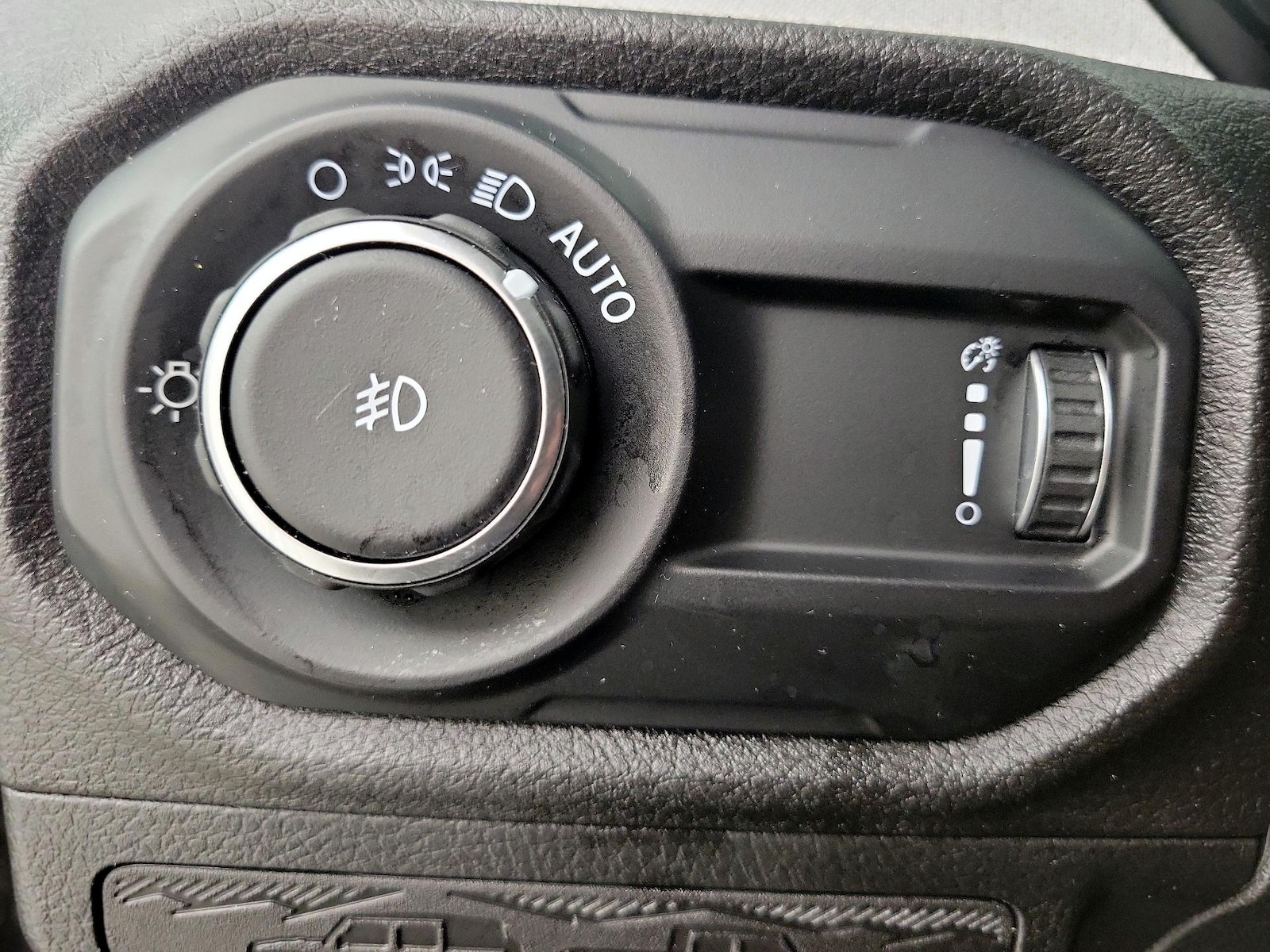2025 Jeep Wrangler 4-Door Willys - Photo 14