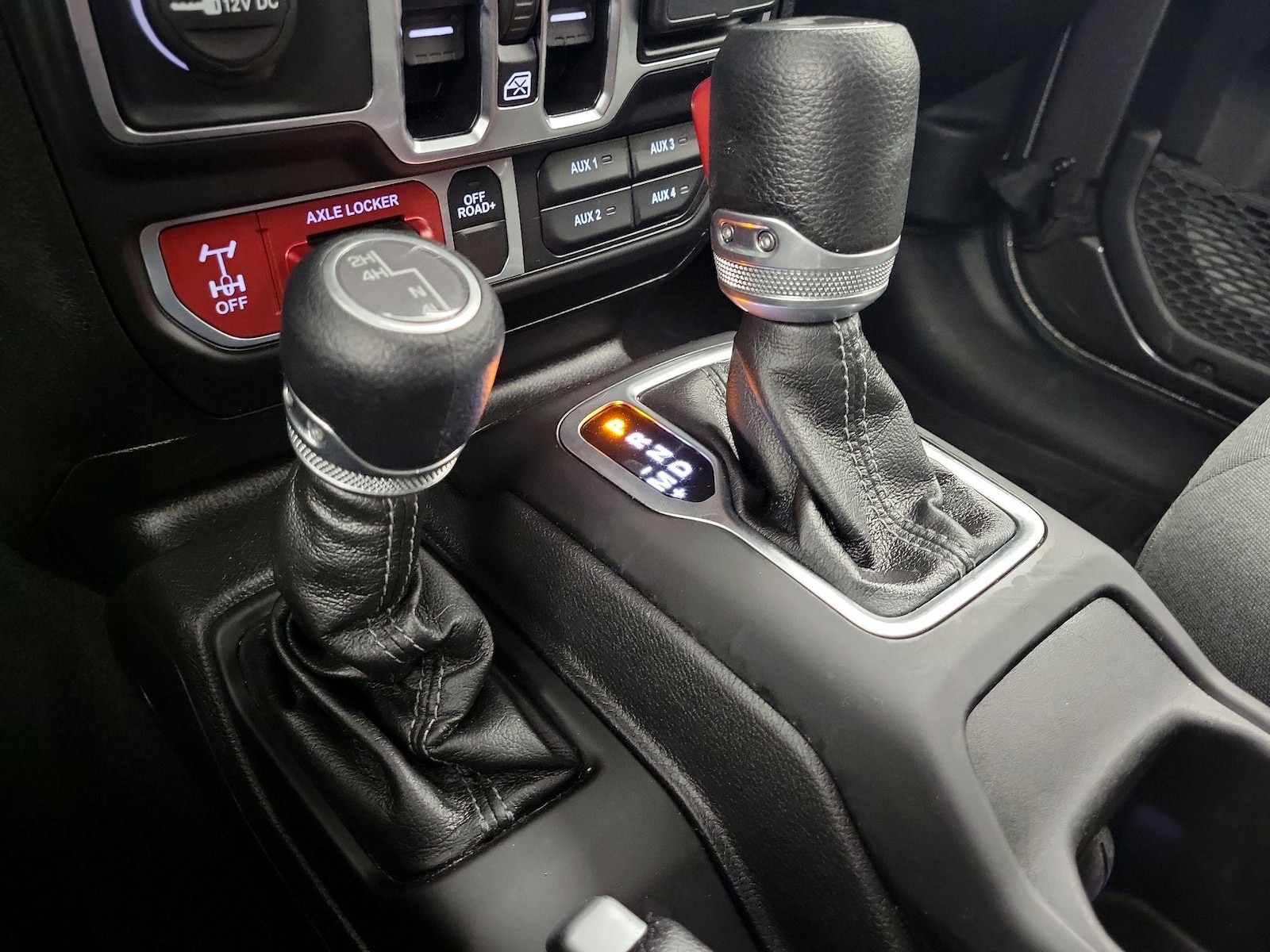 2025 Jeep Wrangler 4-Door Willys - Photo 18