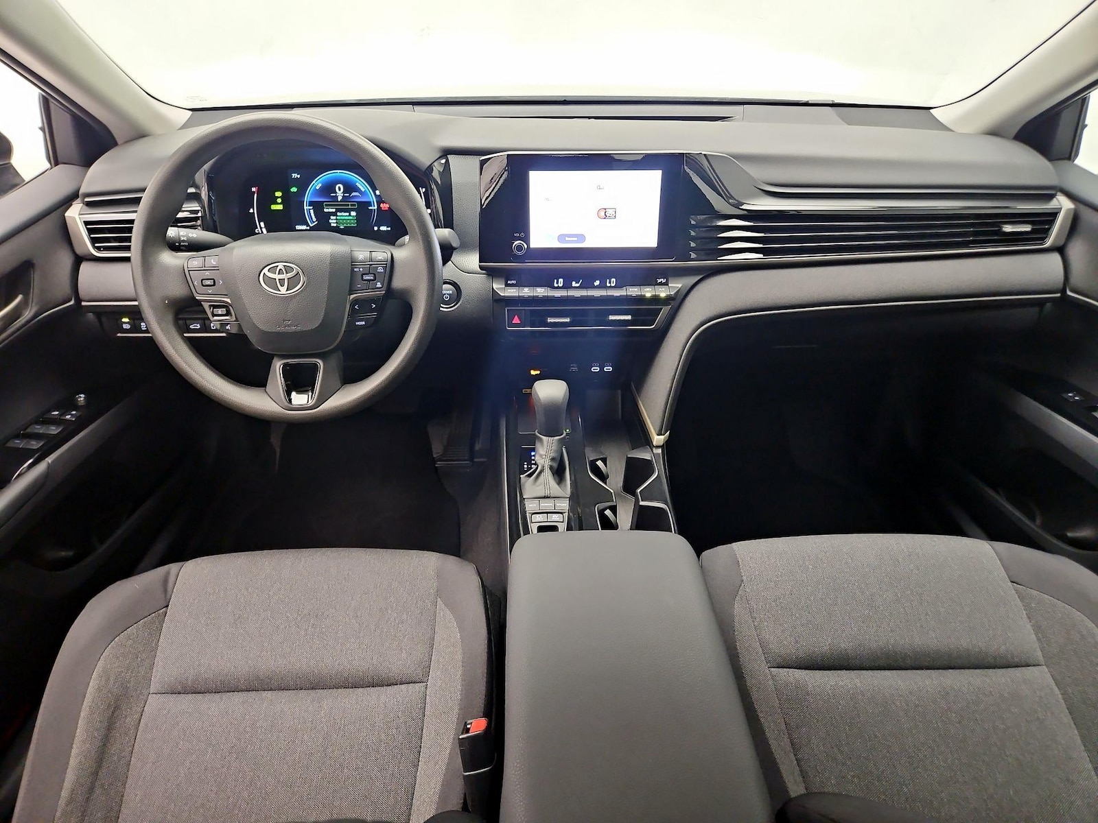 2025 Toyota Camry LE - Photo 10