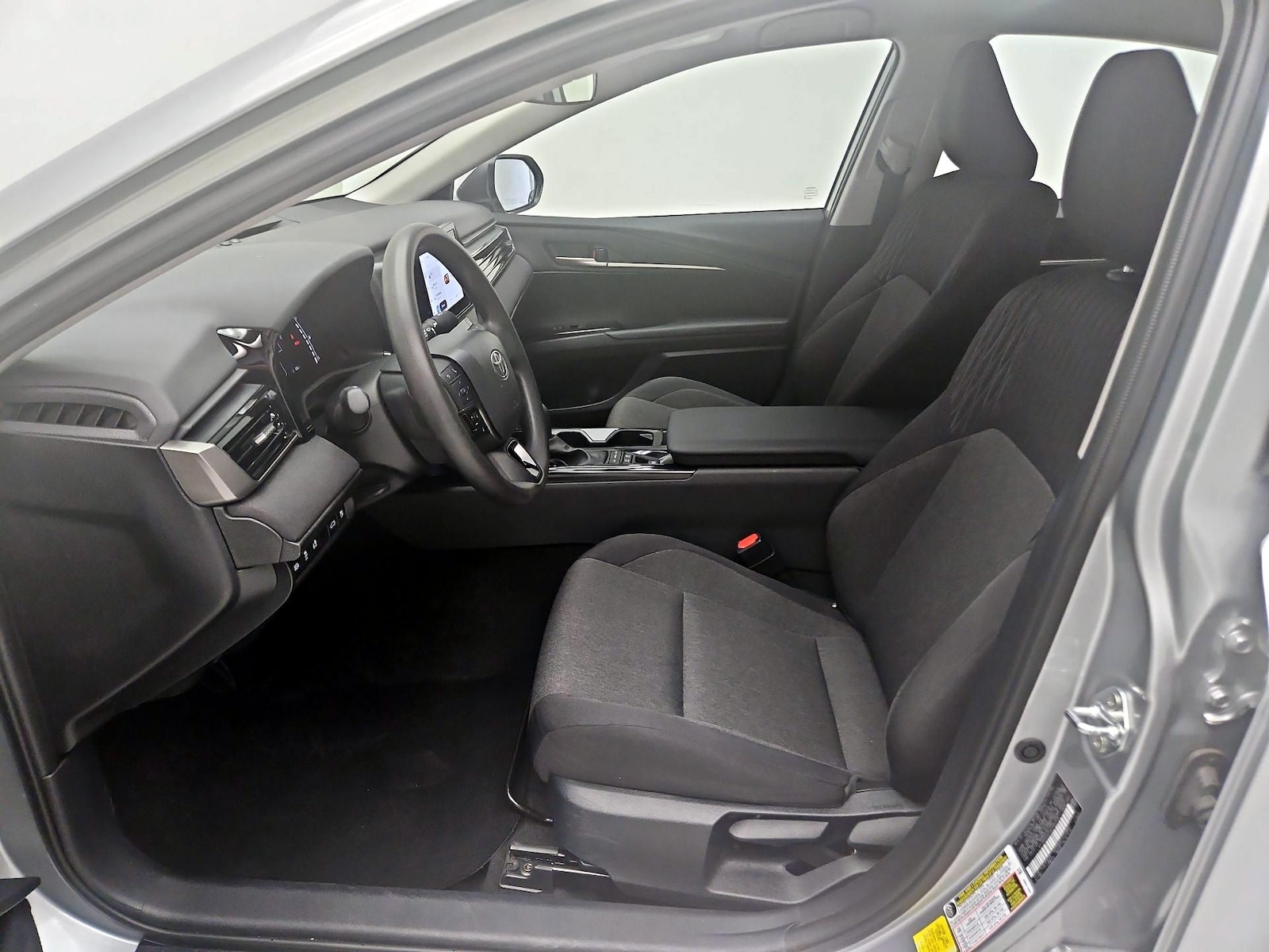 2025 Toyota Camry LE - Photo 12