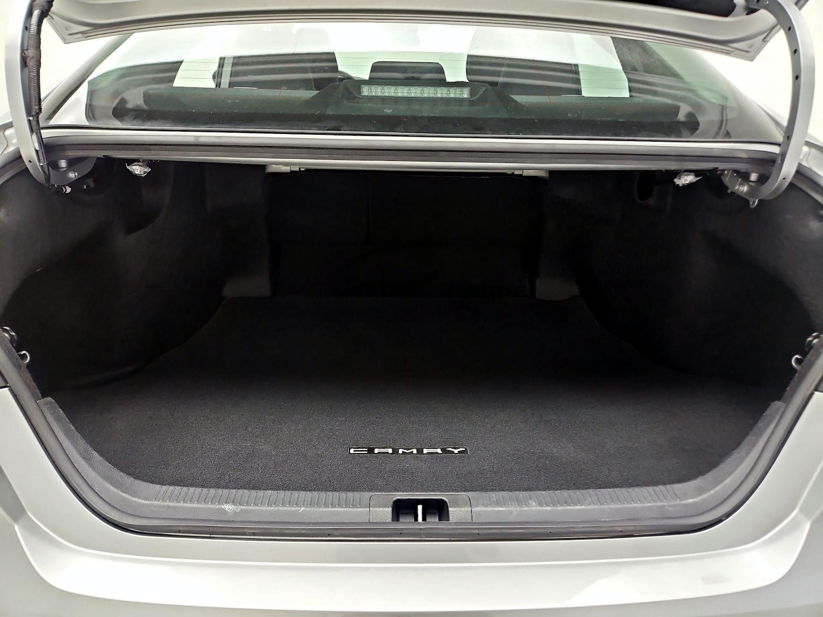 2025 Toyota Camry LE - Photo 21