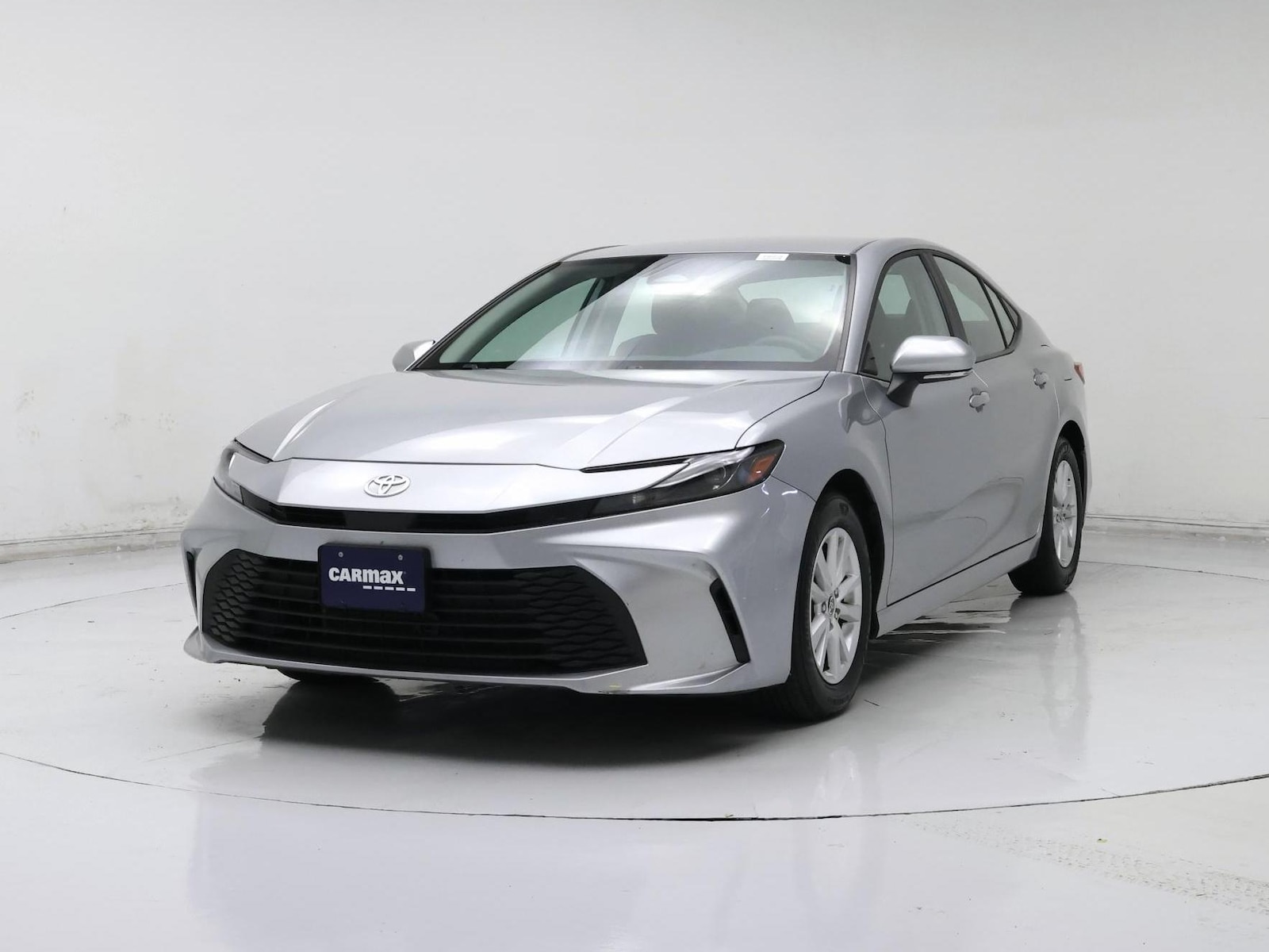 2025 Toyota Camry LE - Photo 5