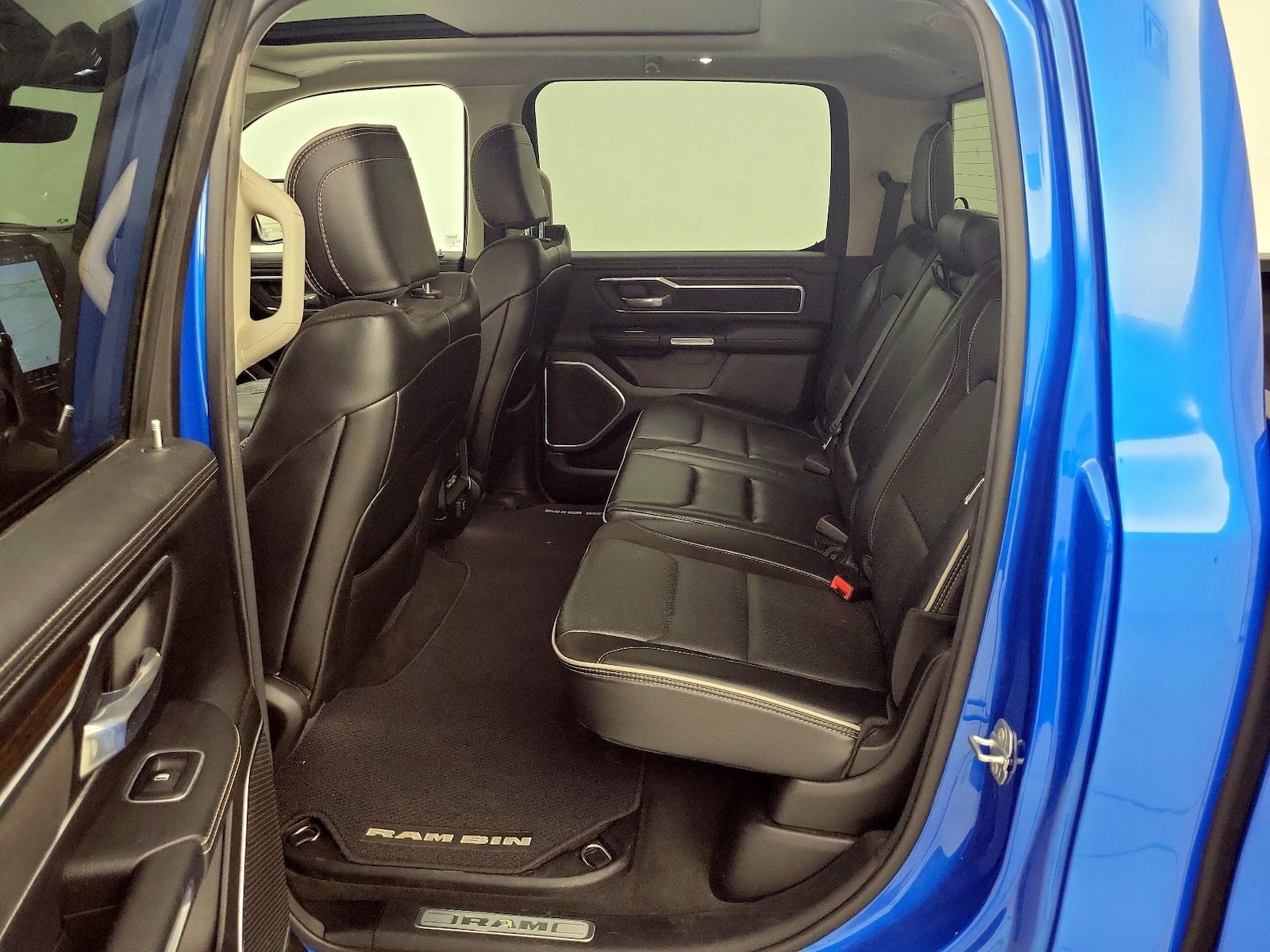 2022 RAM Ram 1500 Pickup Laramie - Photo 22
