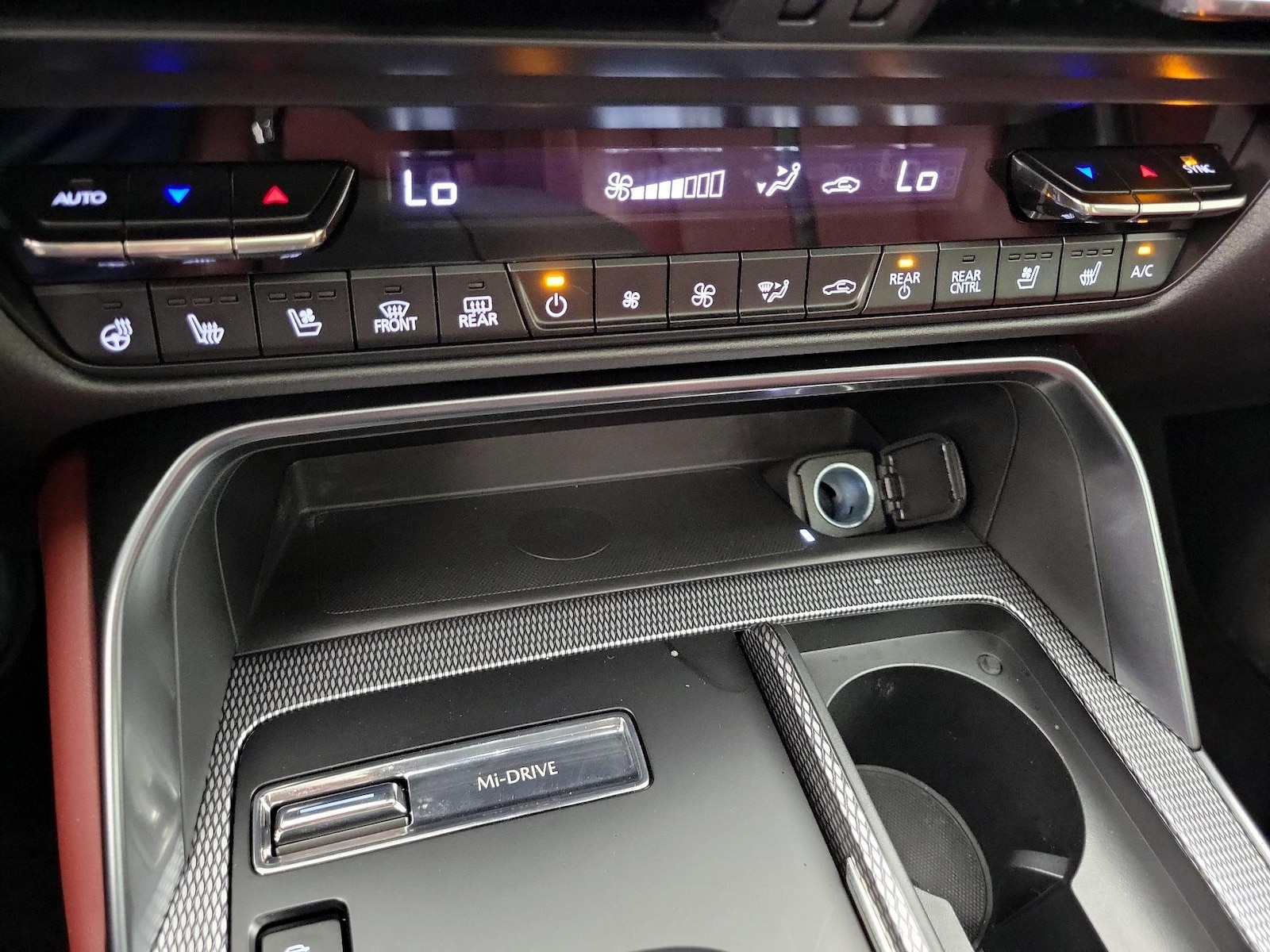 2025 Mazda CX-70 Premium Plus Package - Photo 18