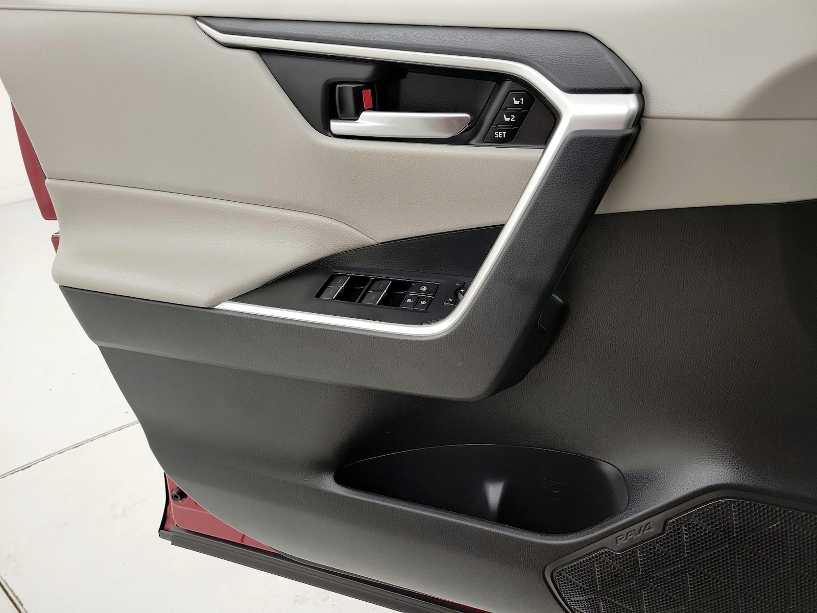2024 Toyota RAV4 XLE Premium - Photo 13