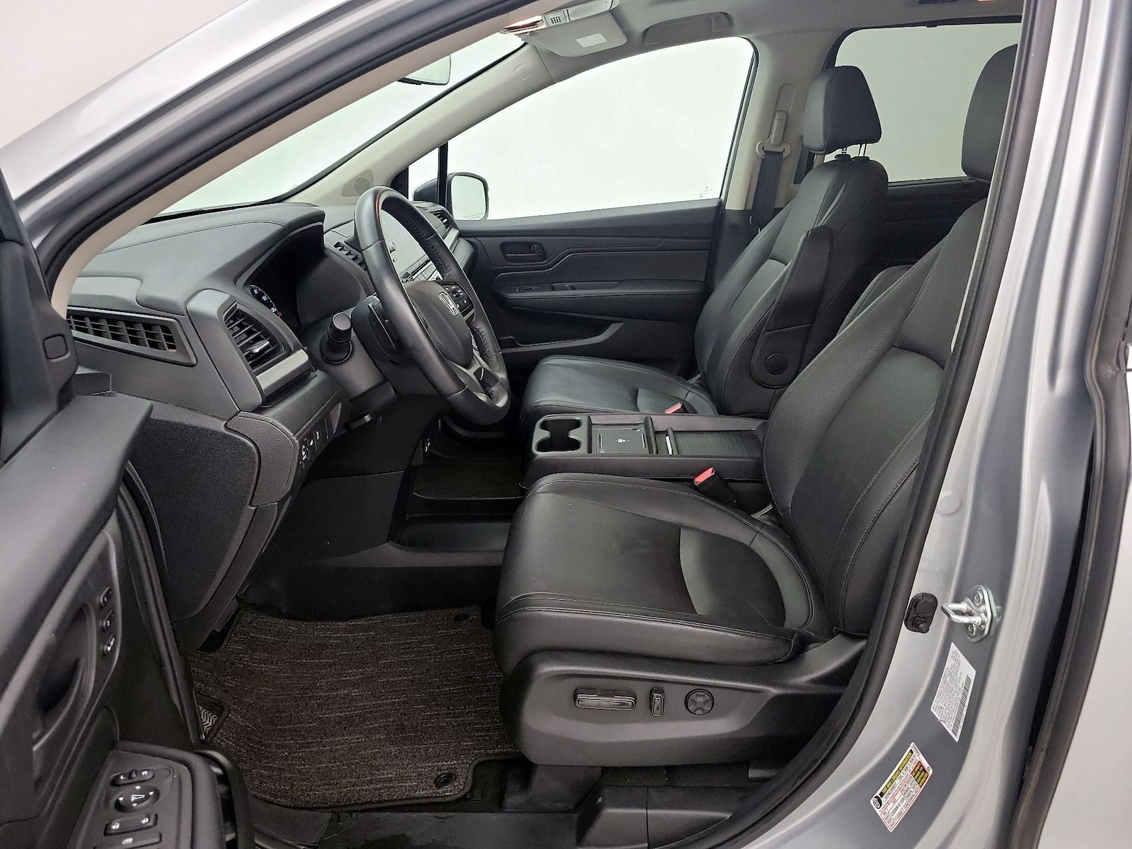 2025 Honda Odyssey EX-L - Photo 12