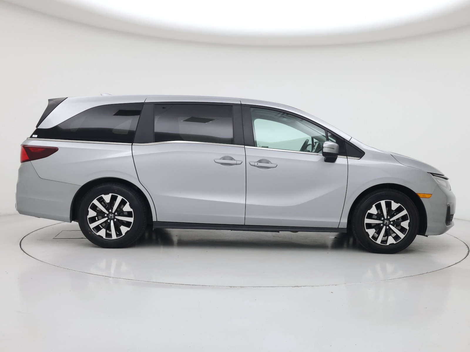 2025 Honda Odyssey EX-L - Photo 8