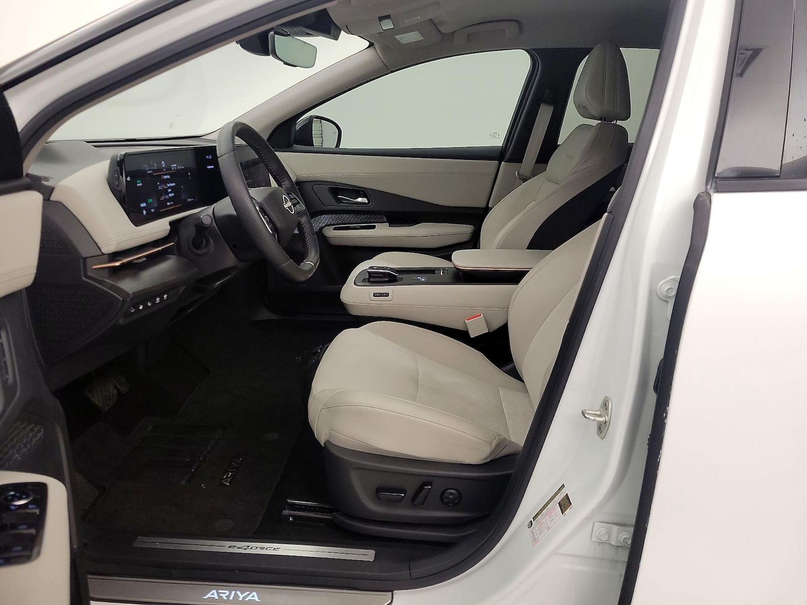 2024 Nissan ARIYA Engage+ - Photo 12