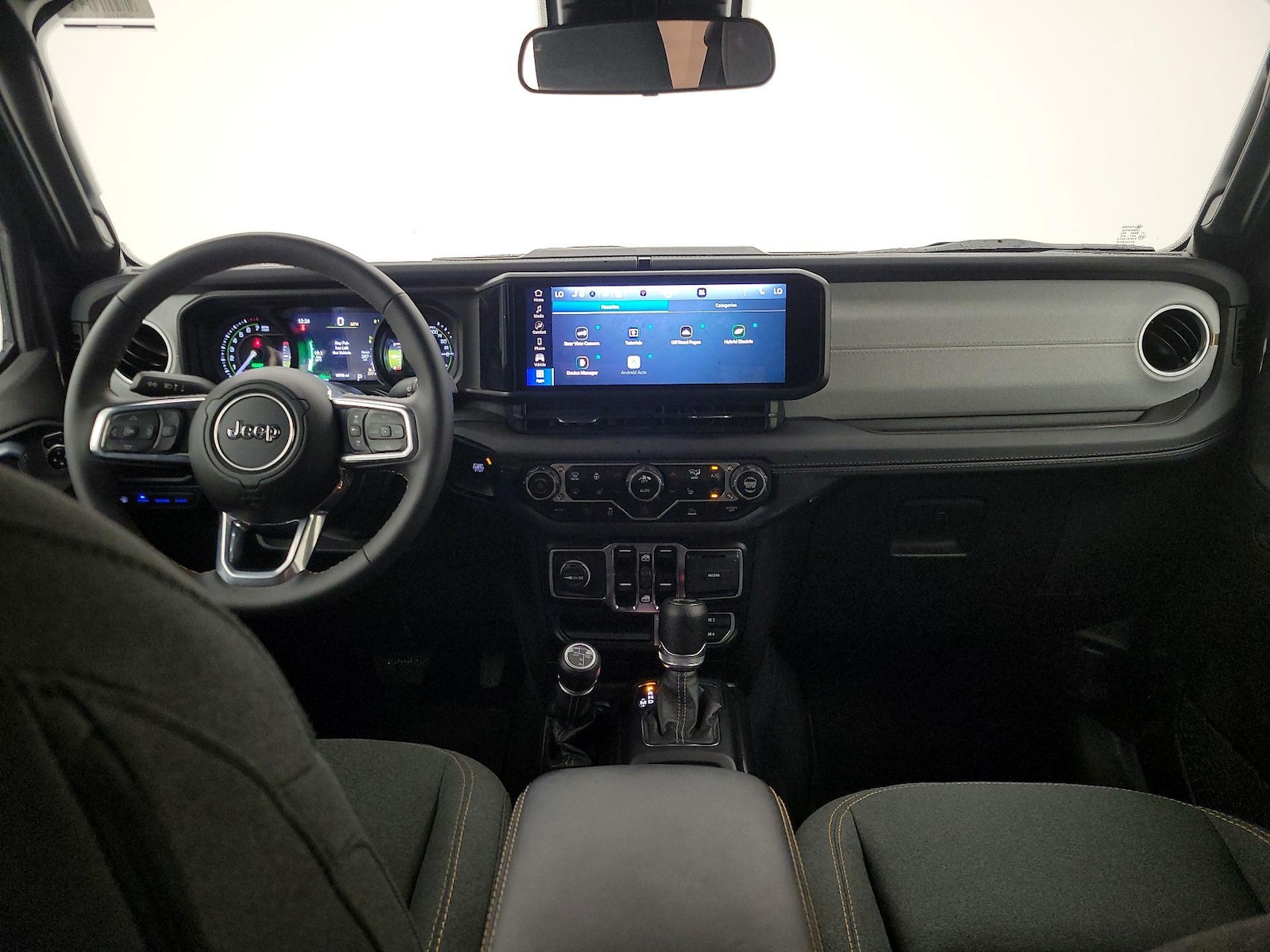 Apple CarPlay® & Android Auto™