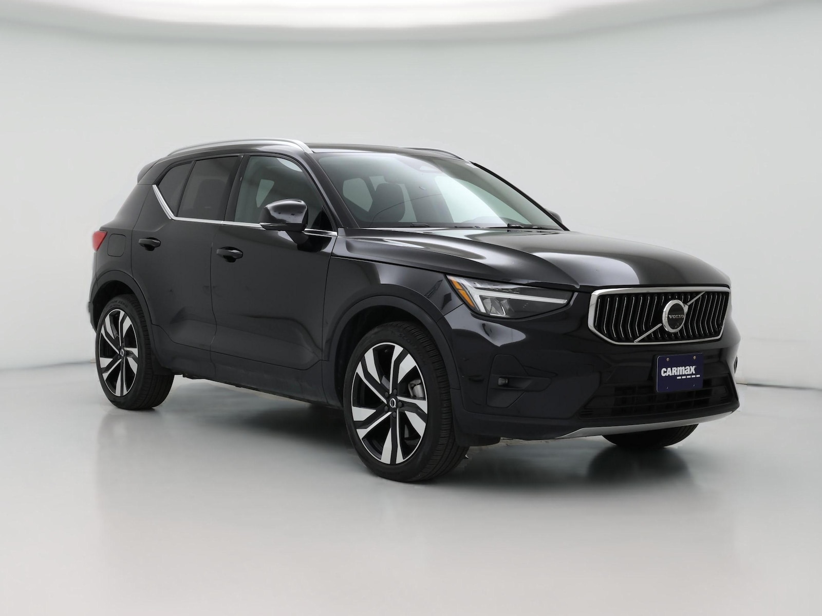 2025 Volvo XC40