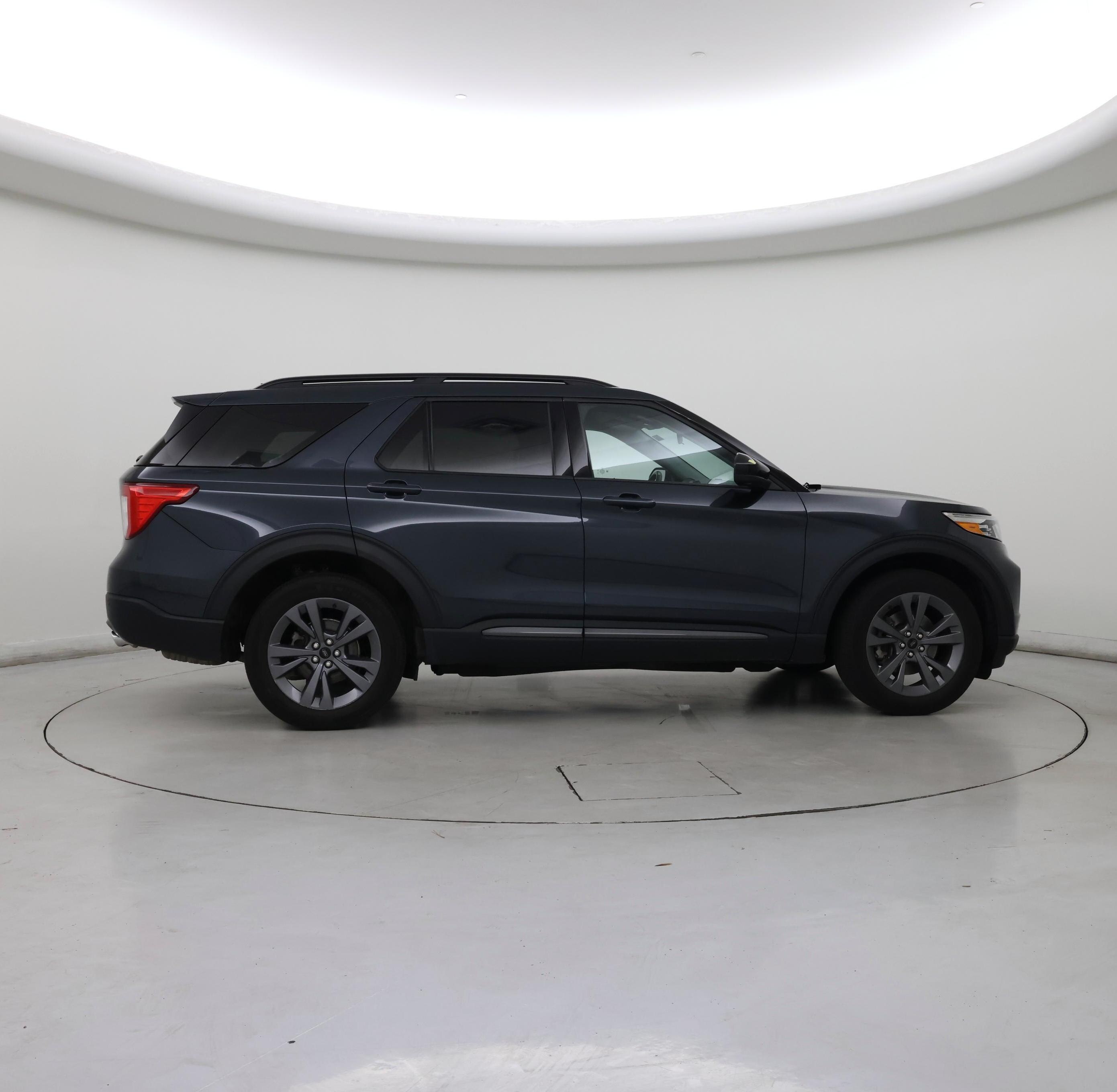 Thumbnail: 2022 Ford Explorer - 7