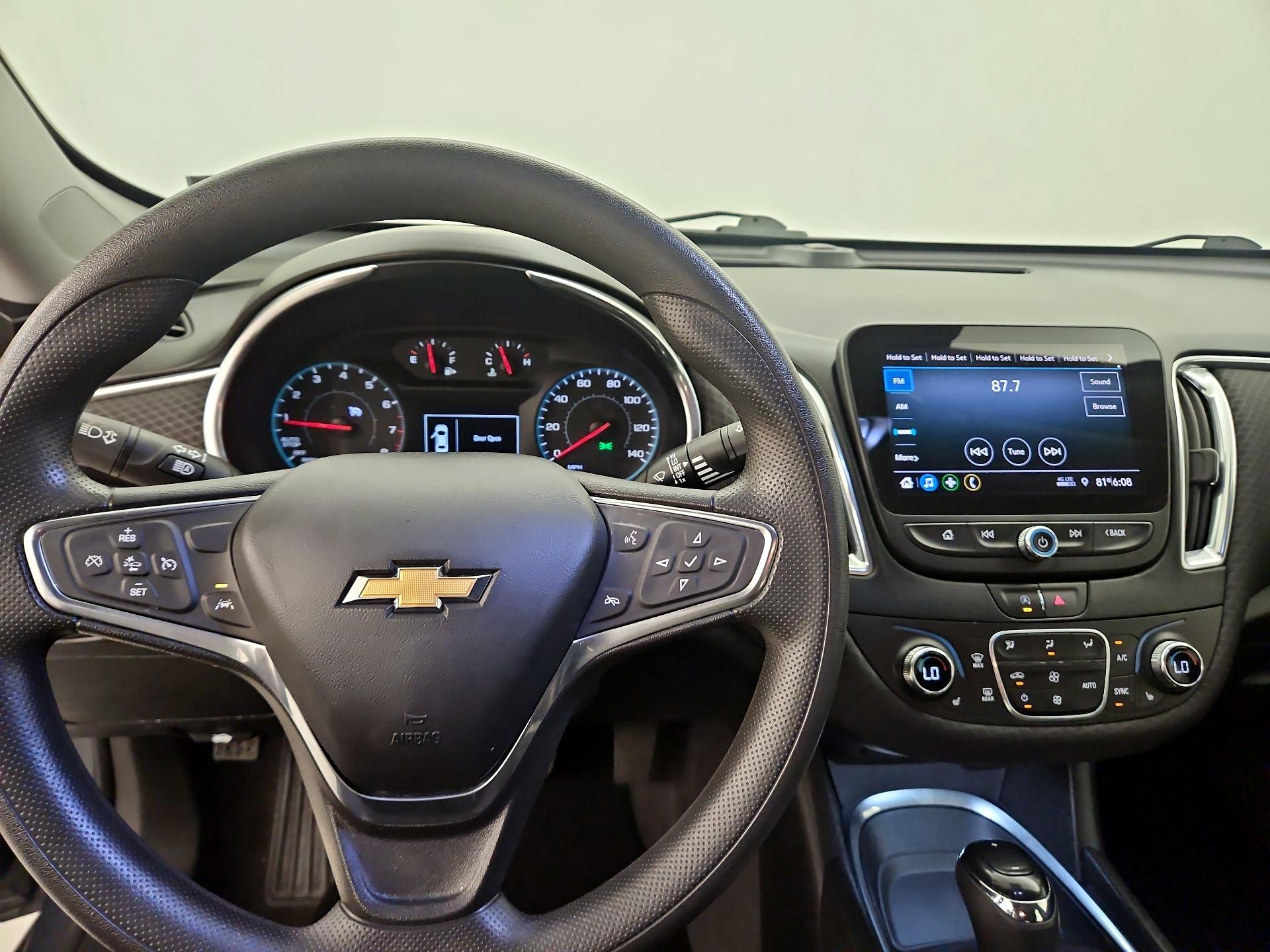 Thumbnail: 2020 Chevrolet Malibu - 9